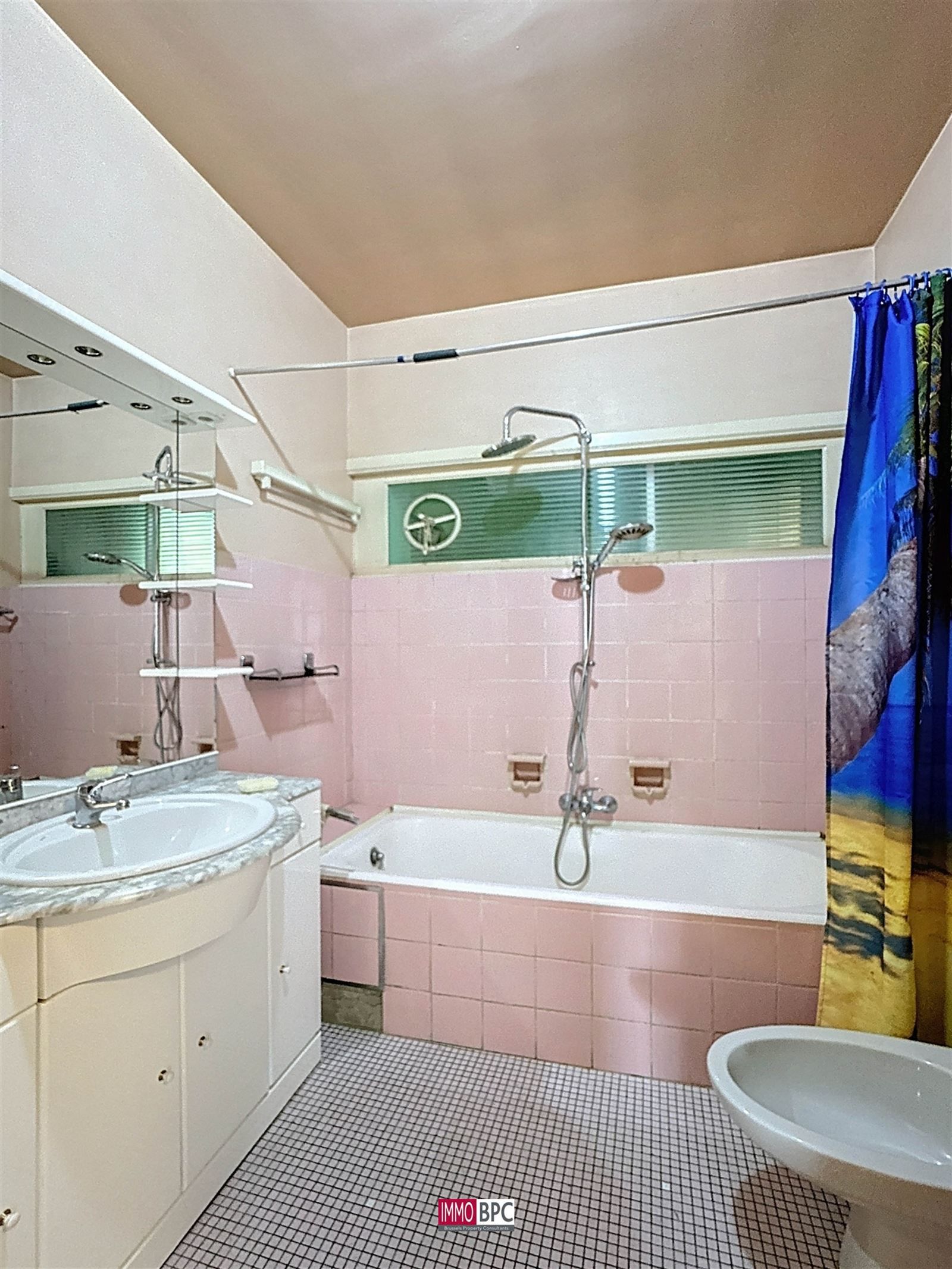 Stijlvol wonen in  Anderlecht – ruimte, rust en karakter foto 25