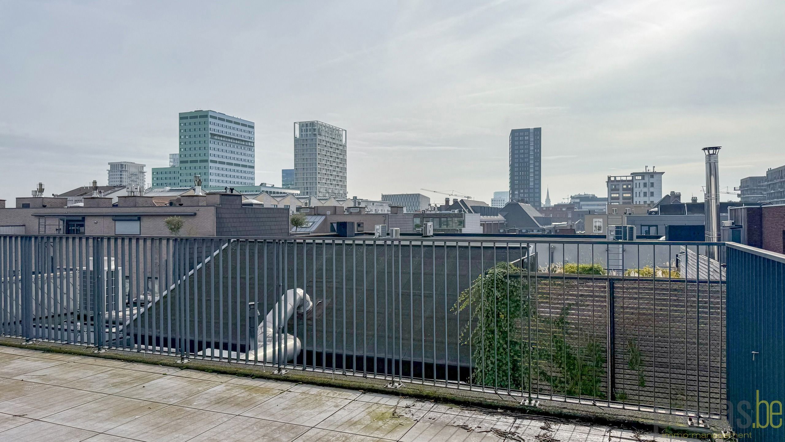 PENTHOUSE MET RIANTE TERASSEN IN CADIXWIJK OP EILANDJE foto 3