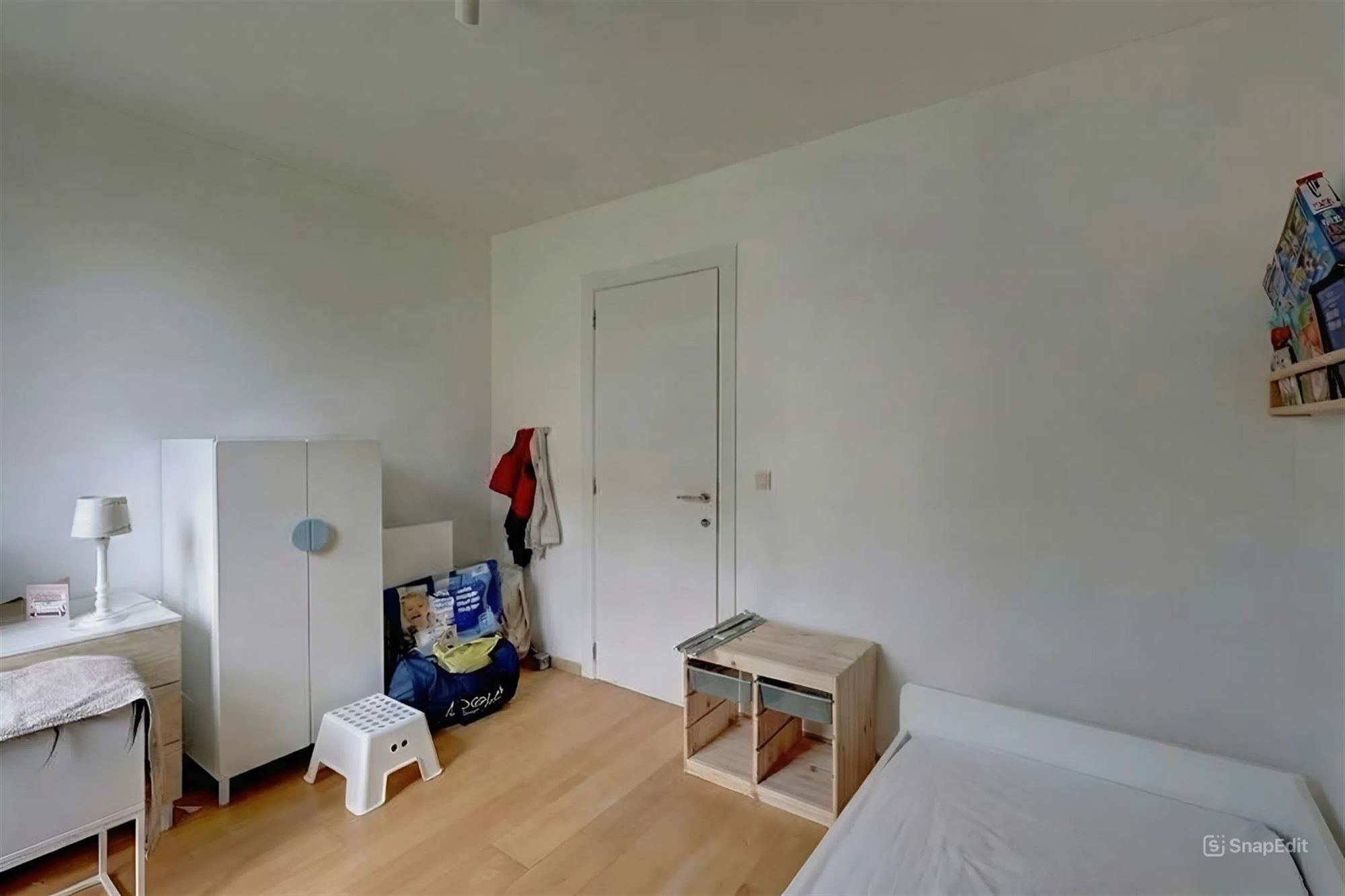 Appartement met twee slaapkamers en terras foto 15