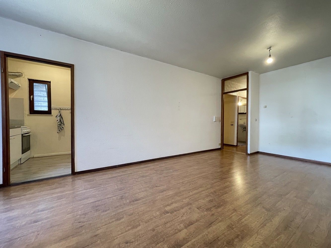 Centraal gelegen appartement met 2 slaapkamers en autostaanplaats foto 2