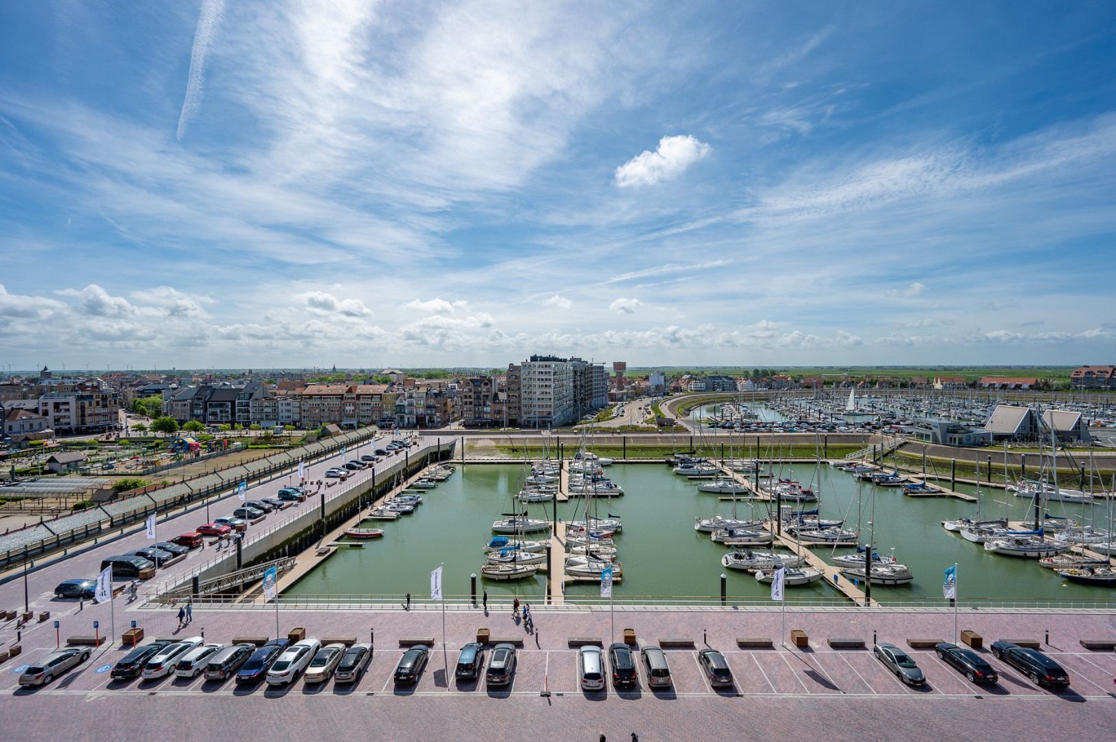 Lichtrijk nieuwbouwappartement aan de zee foto 12