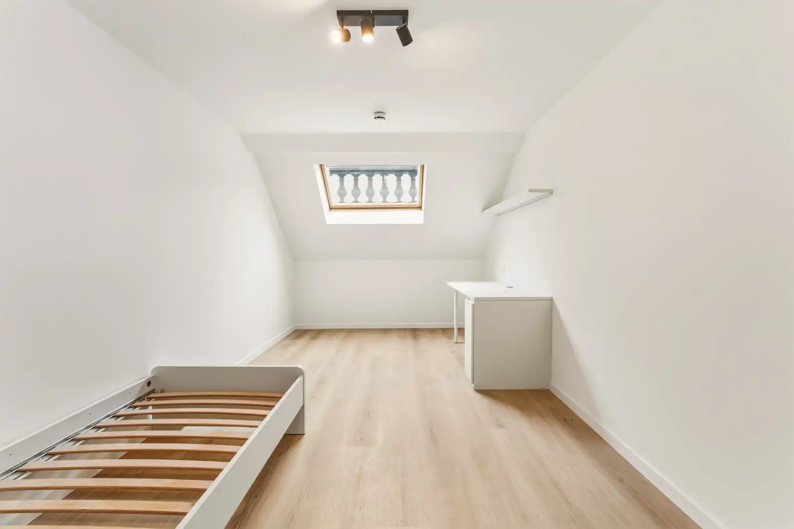 Instapklare studentenkamer in historisch pand (reconversie 2025) - onmiddellijk beschikbaar foto 7