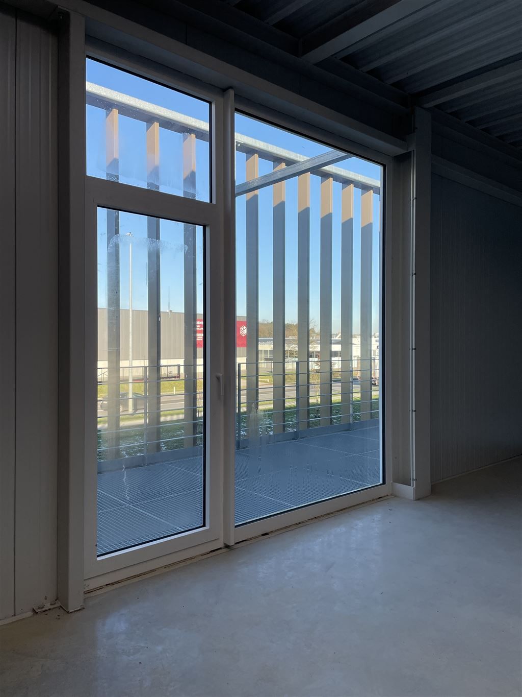 Zeer veelzijdige KMO-unit met goede zichtbaarheid foto 13