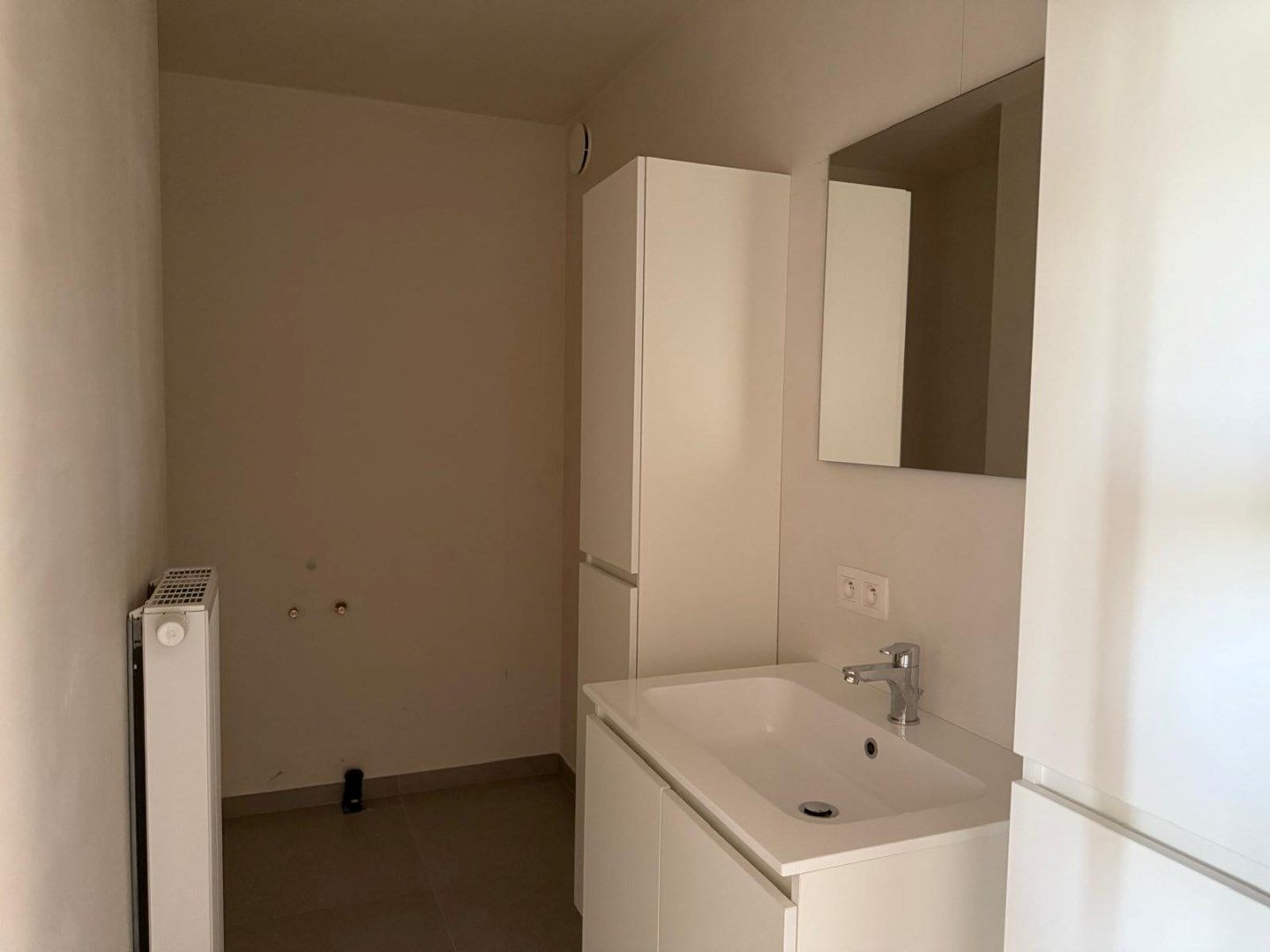 Instapklare nieuwe woning in een rustige woonwijk  foto 12