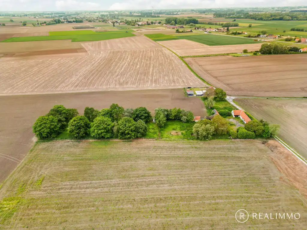Uniek gelegen Fermette op 5.850 m² foto 6