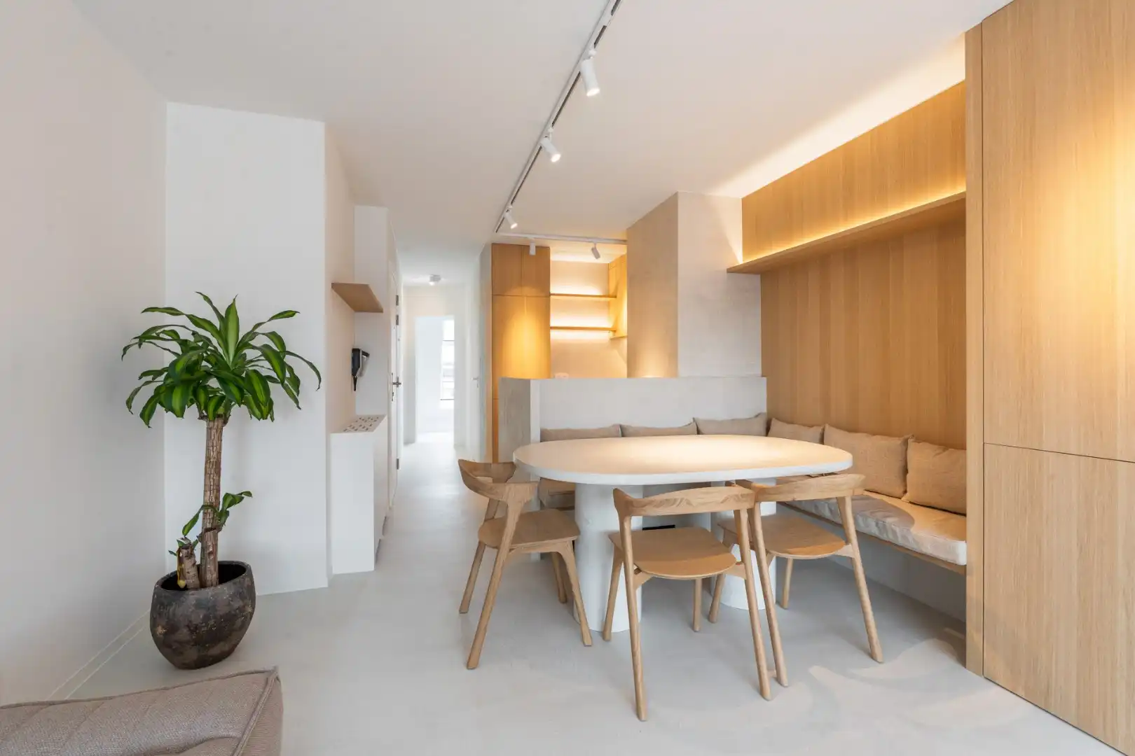 Magnifiek gerenoveerd appartement met 3 slpks. en ruim terras foto 7