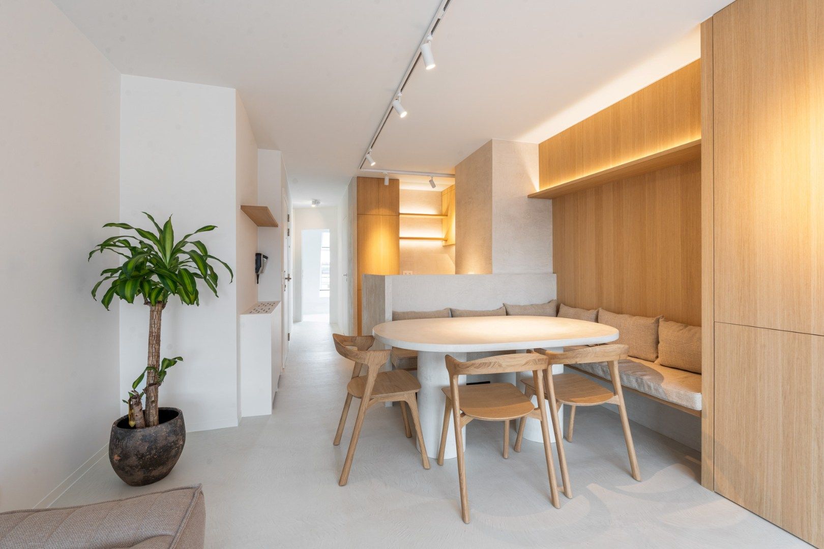 Magnifiek gerenoveerd appartement met 3 slpks. en ruim terras foto 7