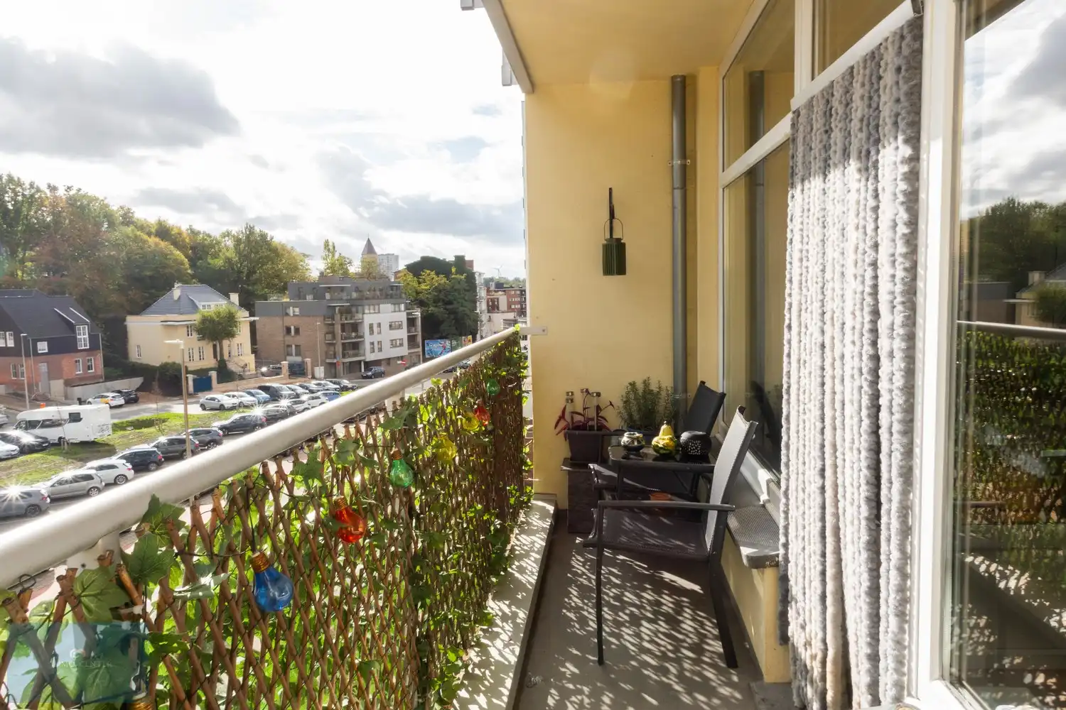 Instapklaar 2-slaapkamerappartement met terras op topligging in Genk foto 6