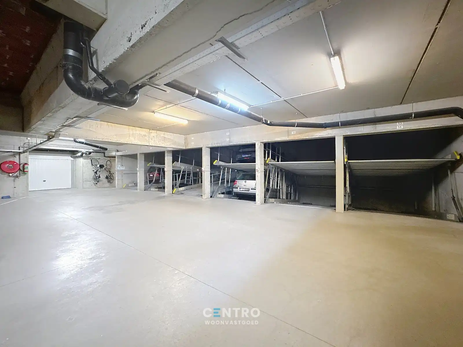 Overdekte parkeerplaats in het HARTJE van Blankenberge! foto 8