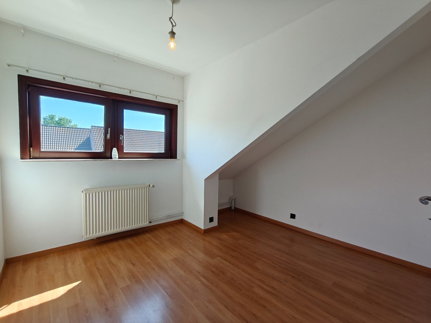 Ruime bel-étagewoning met garage, tuin en vier slaapkamers  foto 10