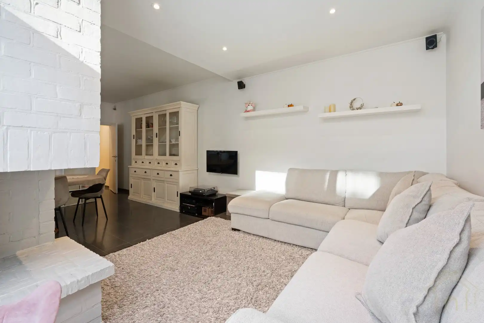 Instapklare woning met aparte werk- of praktijkruimte in het centrum van Lauwe foto 4