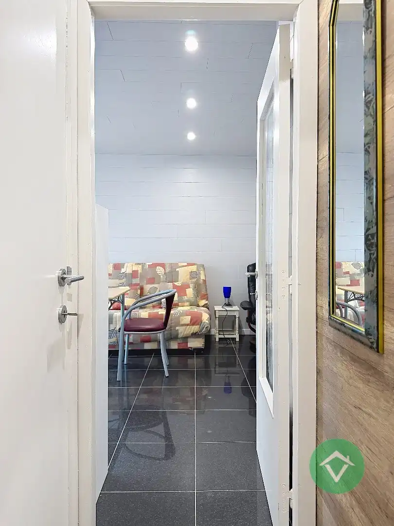 Bemeubelde studio met zicht op het Normandpark te Middelkerke foto 4