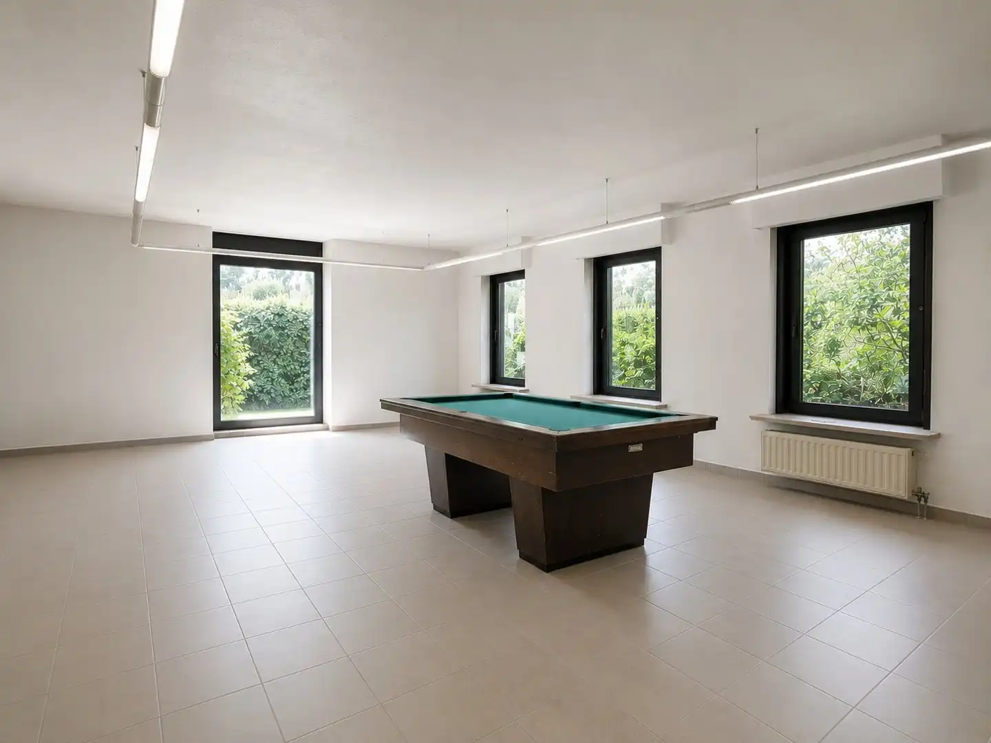 Exclusief wonen & ondernemen: imposante villa met volwaardige praktijk en aparte toegang op commerciële topligging, een perceel van 1.139 m² en met maar liefst 532 m² bewoonbare oppervlakte. foto 36