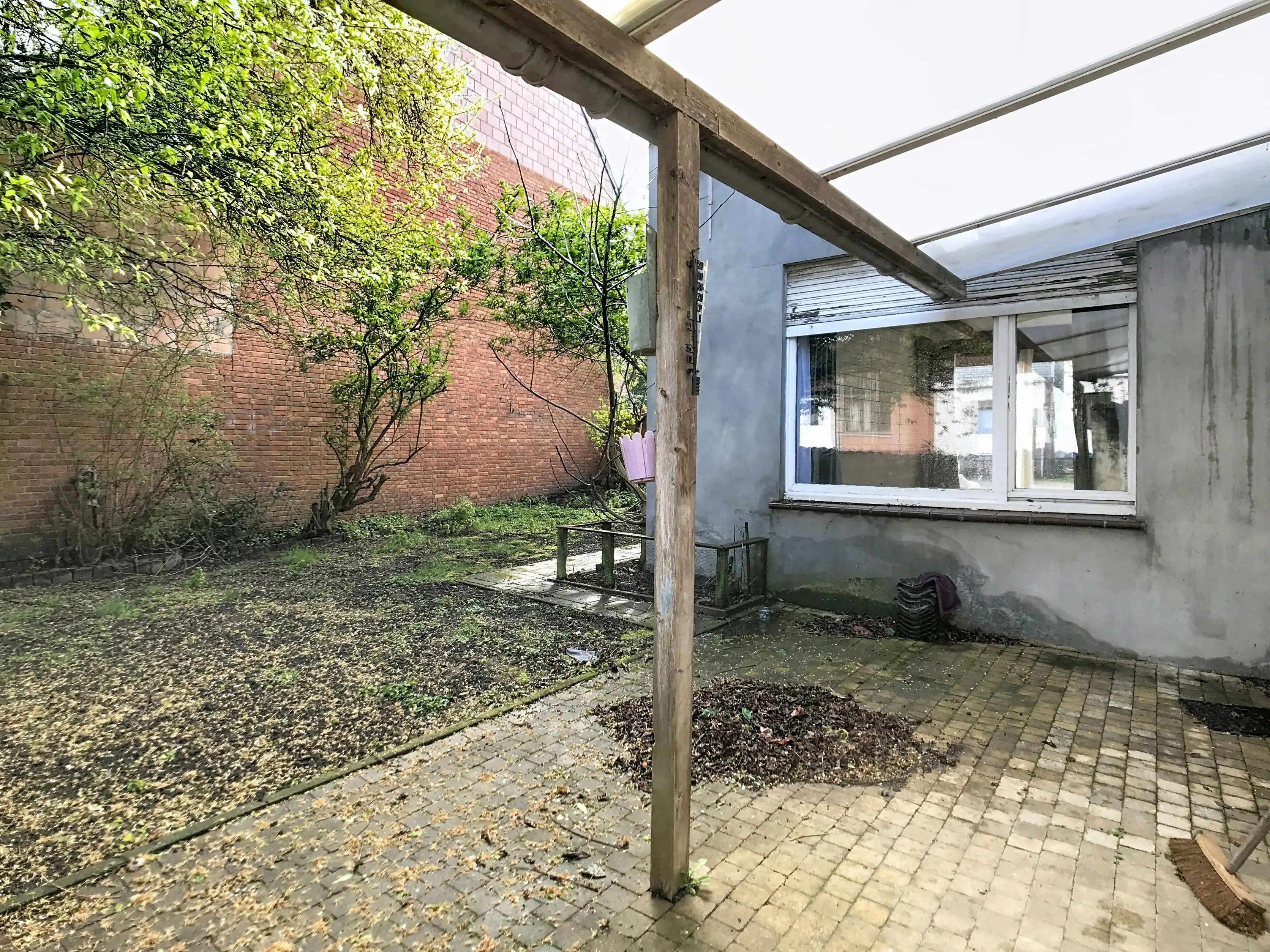 Ruime goed gelegen woning met bureau of praktijkruimte foto 22