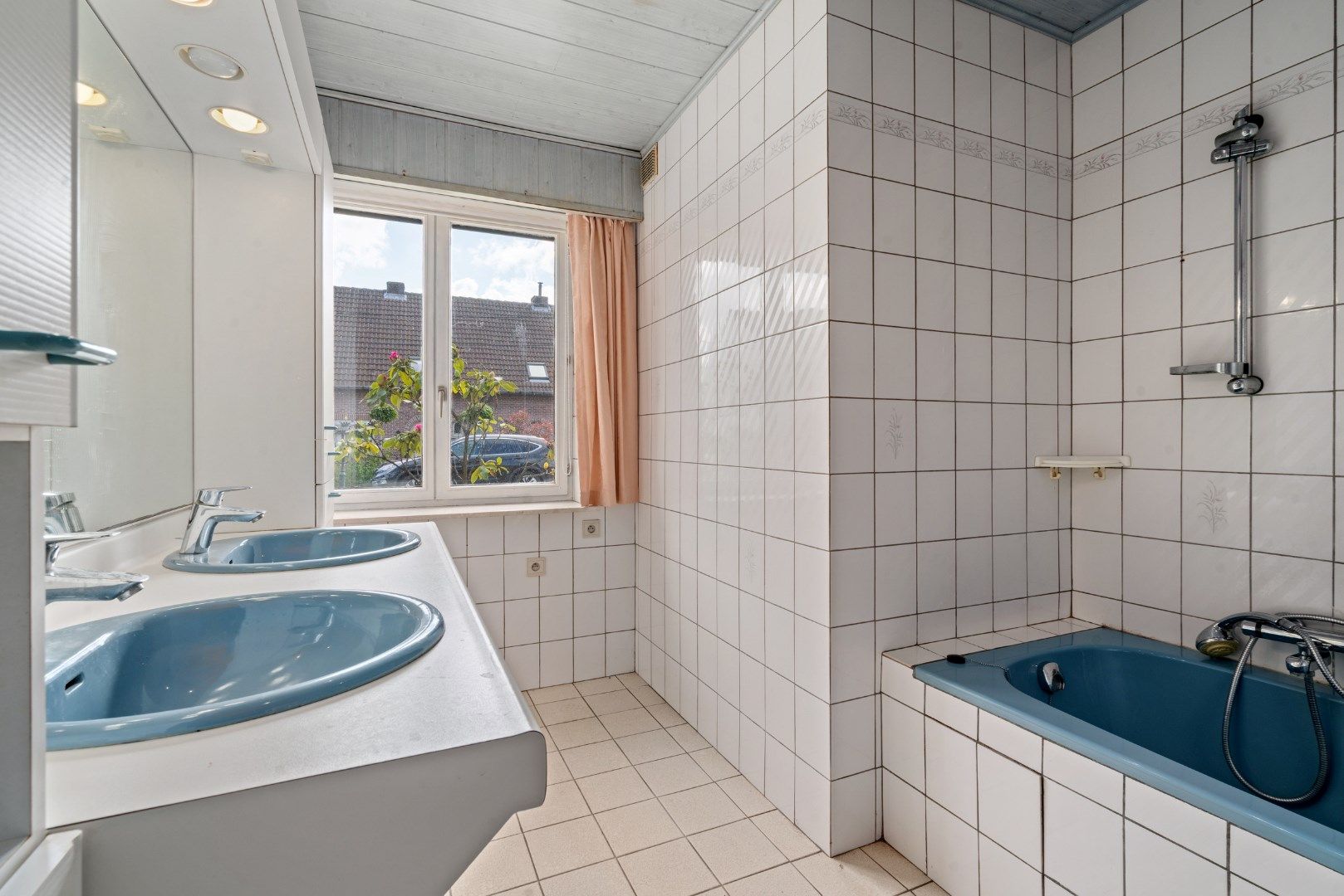 Te koop te Moerbeke – Ruime open bebouwing met 3 slaapkamers, open zolder, tuin en garage foto 8