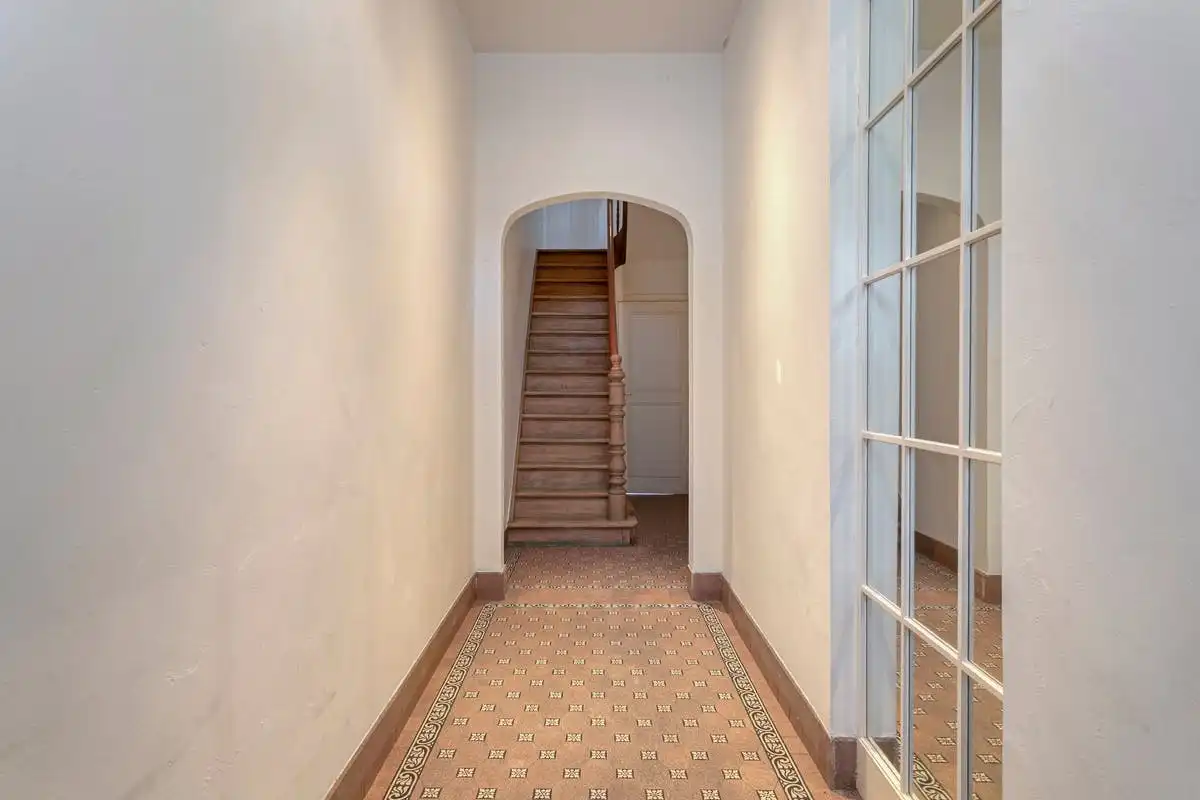 Bel-etage met 2 slaapkamers te koop op de Dam te Kortrijk! foto 11