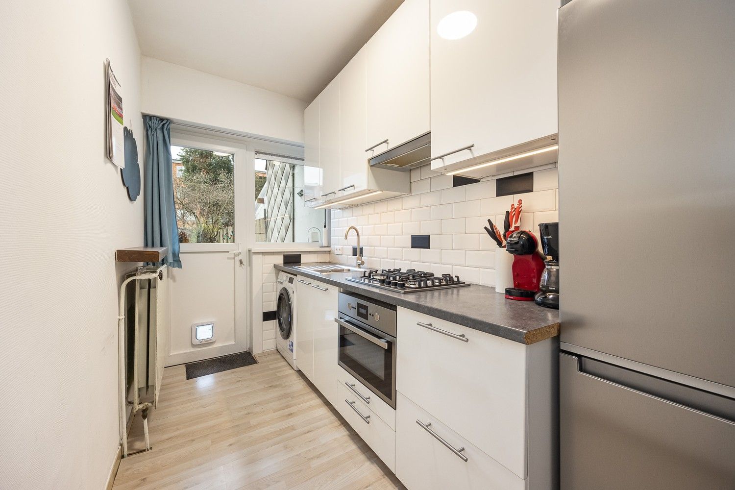 Sfeervol gelijkvloers appartement met zonnige westgerichte tuin in hartje Deurne foto 3