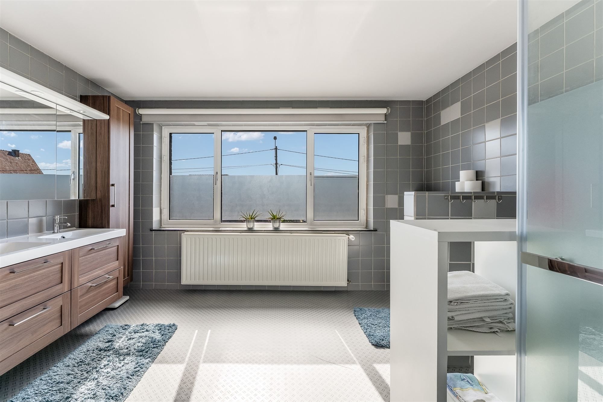 ZEER GOED GELEGEN, RUIME WONING  MET PRAKTIJKRUIMTE EN MOGELIJKHEID TOT 4 SLAAPKAMERS TE ZONHOVEN foto 19