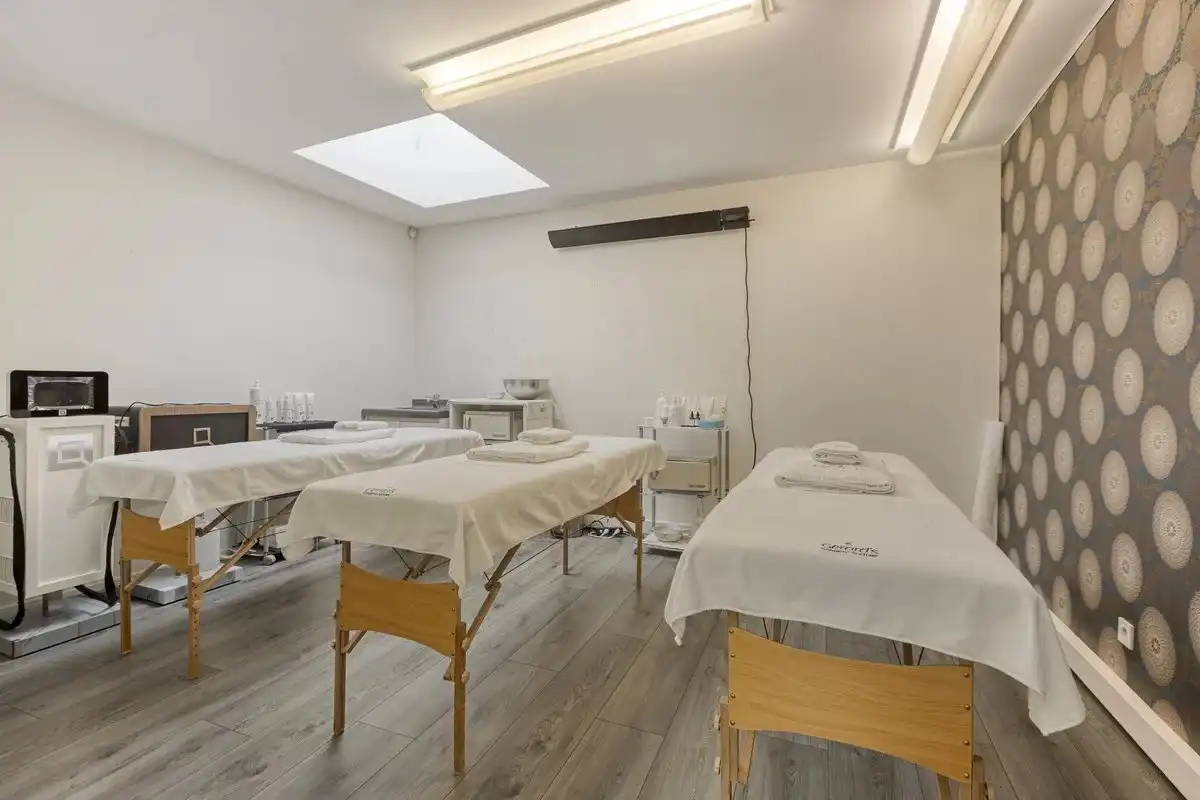 WINKELRUIMTE VAN +/- 80 M²   IN GALERIJ RUBENS IN LANAKEN foto 11