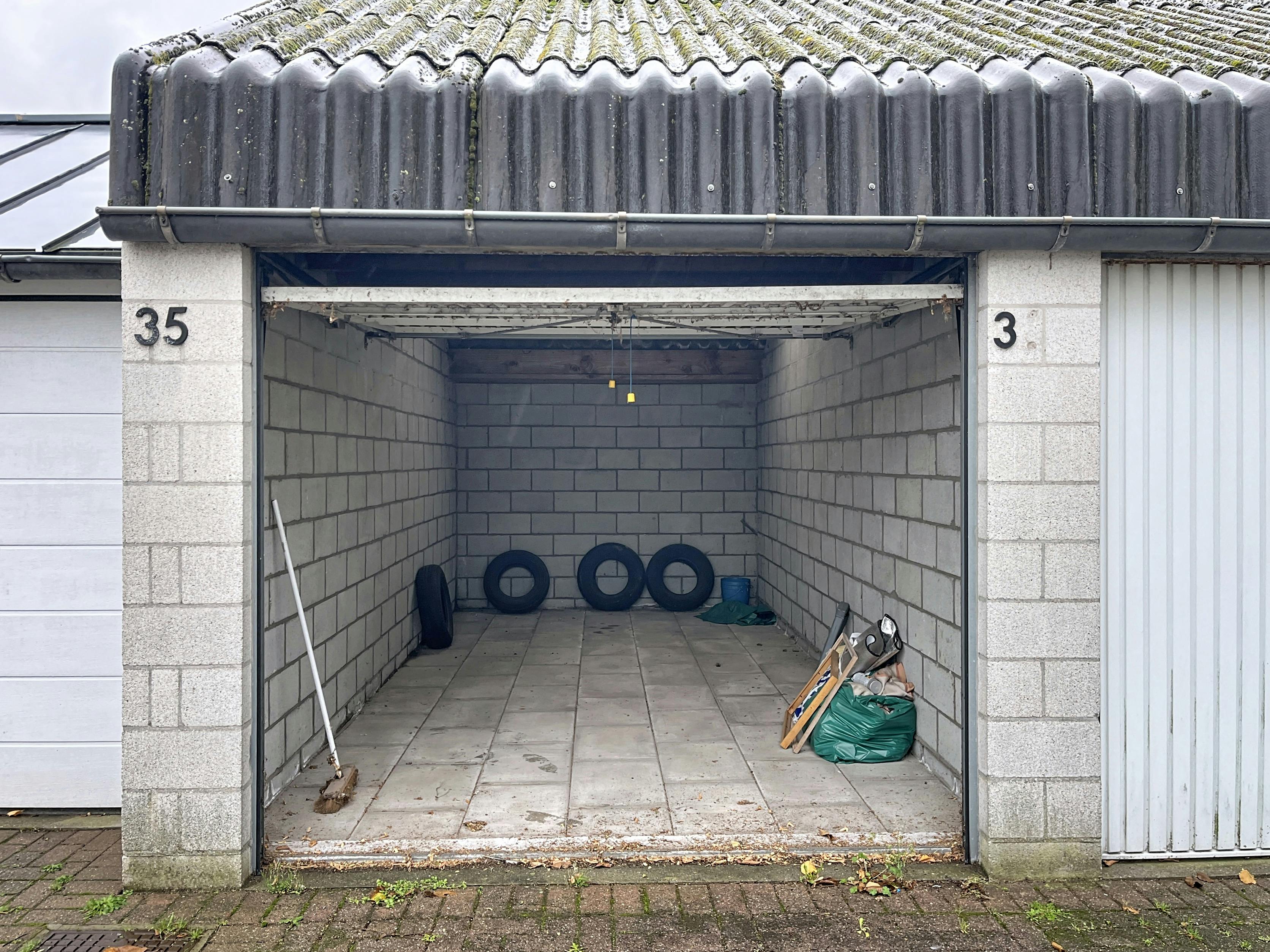 Garagebox te koop op toplocatie in centrum Brugge foto 5