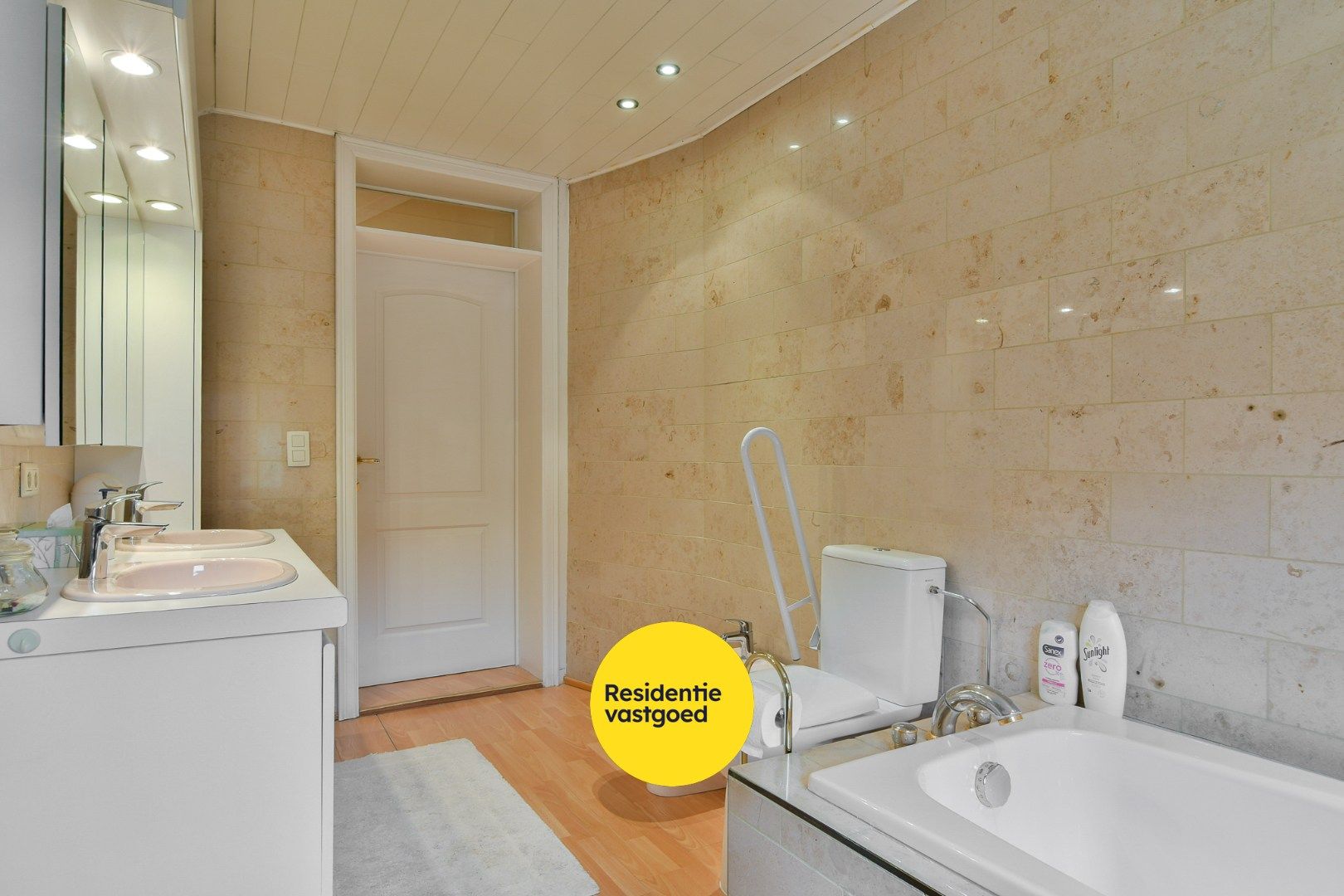 Verrassend ruime stadswoning (bew. opp. 216 m²) op toplocatie in de Brugse binnenstad foto 17