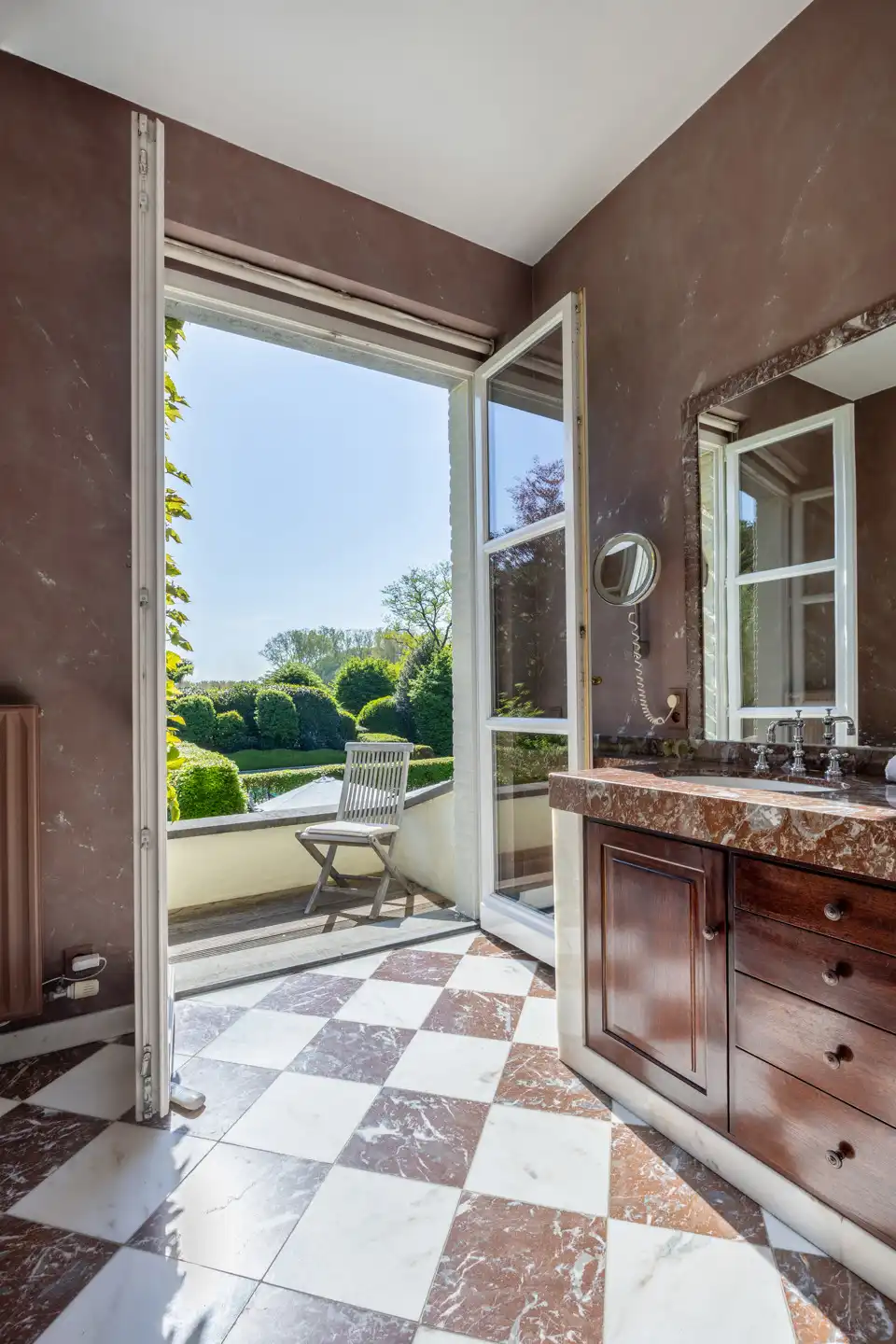 Unieke parel op royaal perceel (3.877 m²) met bouwgrond foto 28