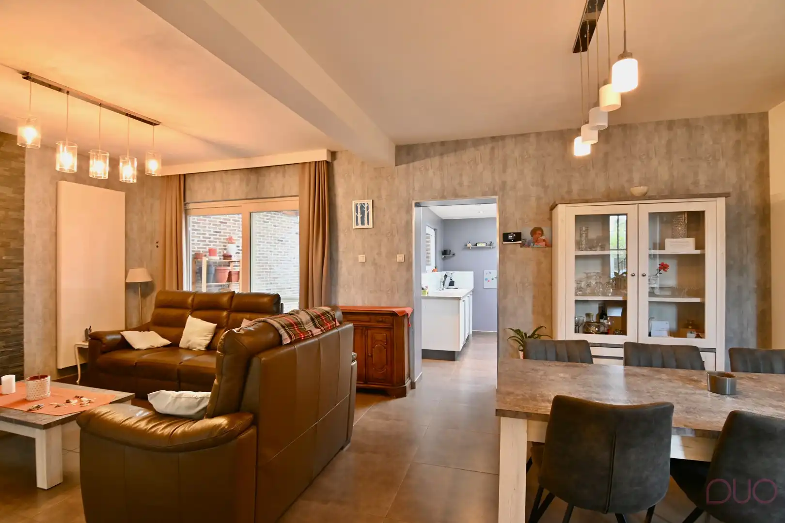 Instapklare woning met 4 slaapkamers en tuin foto 4