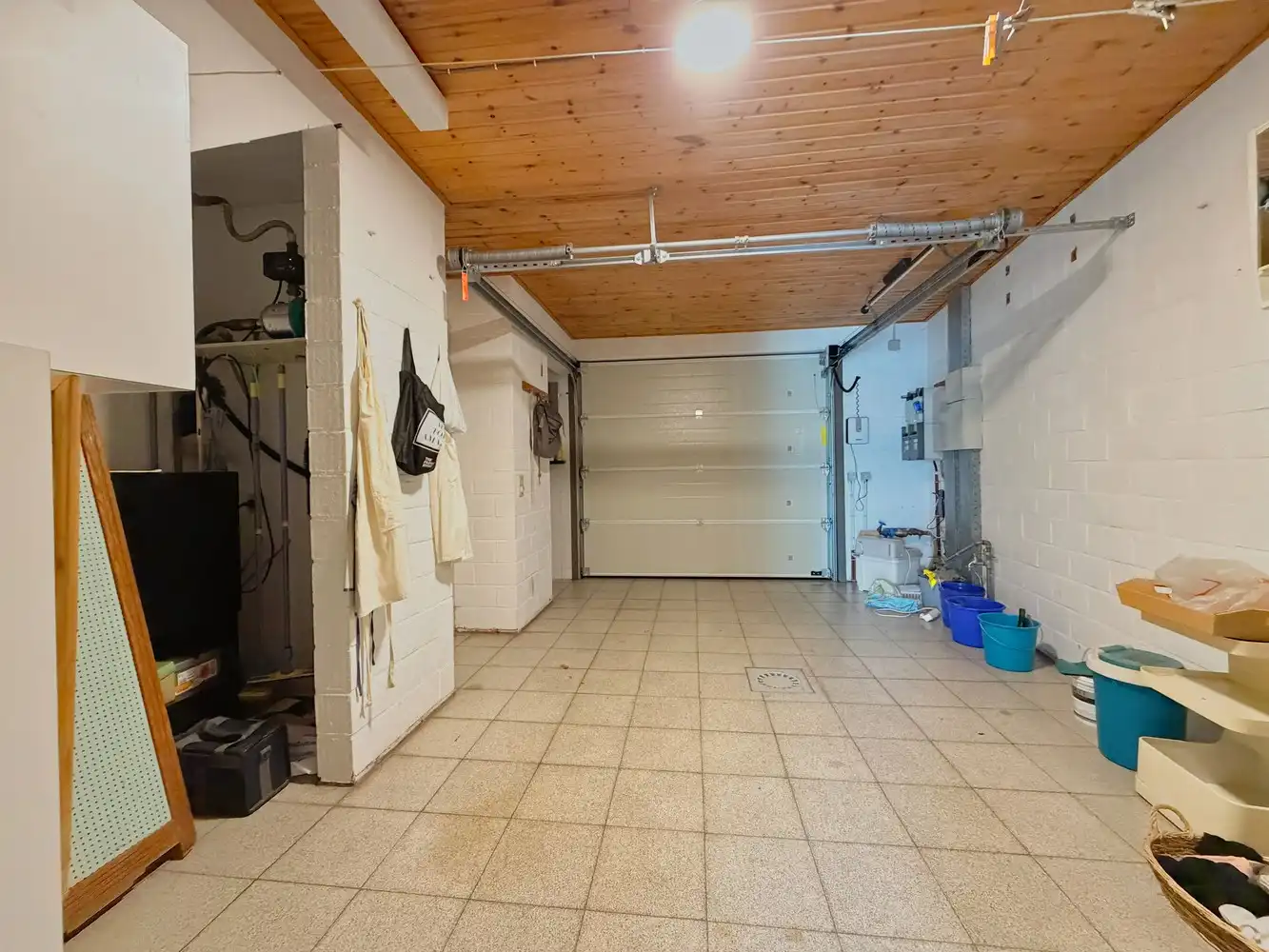 Instapklare gezinswoning met 4 slpks. en zonnige tuin foto 12