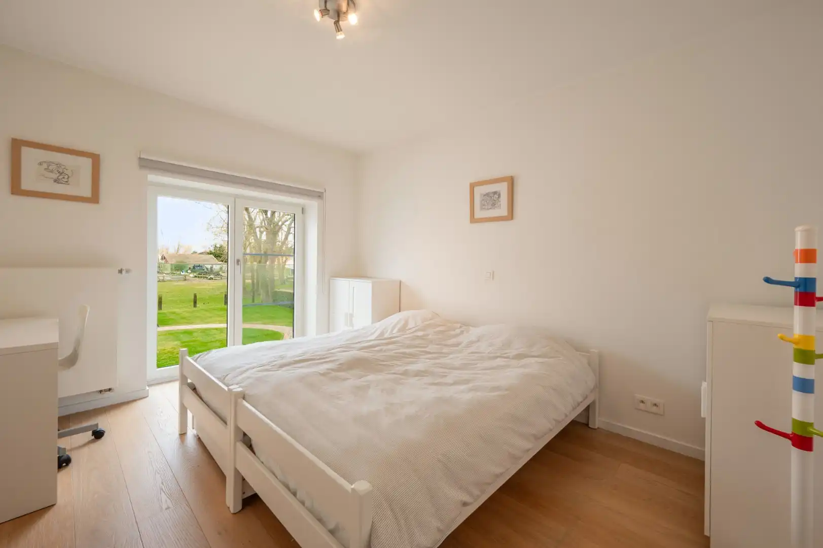 Instapklare woning met 5 slaapkamers aan de Oosthoek. foto 17