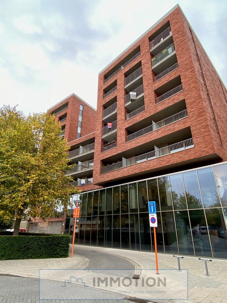 Appartement in de Zilvertorens met 2 slaapkamers, terrassen en uitzicht foto {{pictureIndex}}