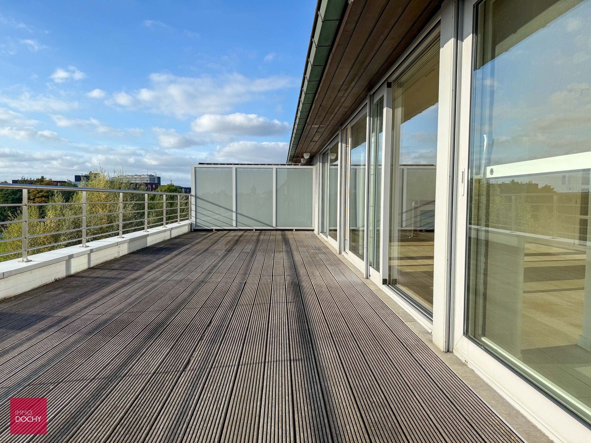 Instapklare PENTHOUSE met grote terrassen en groen verzicht | Potegemstraat foto 10