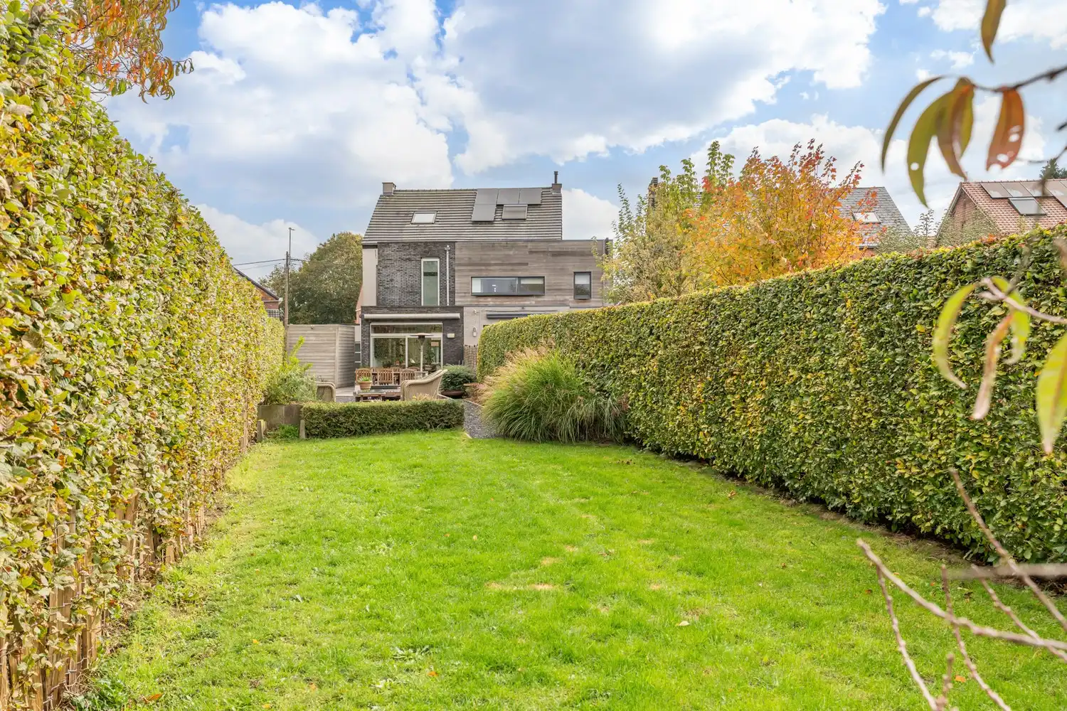 Gerenoveerde en lichtrijke halfopen bebouwing met 3 ruime slaapkamers, een garage, een oprit en een tuin grenzend aan agrarisch gebied te Herent! foto 12