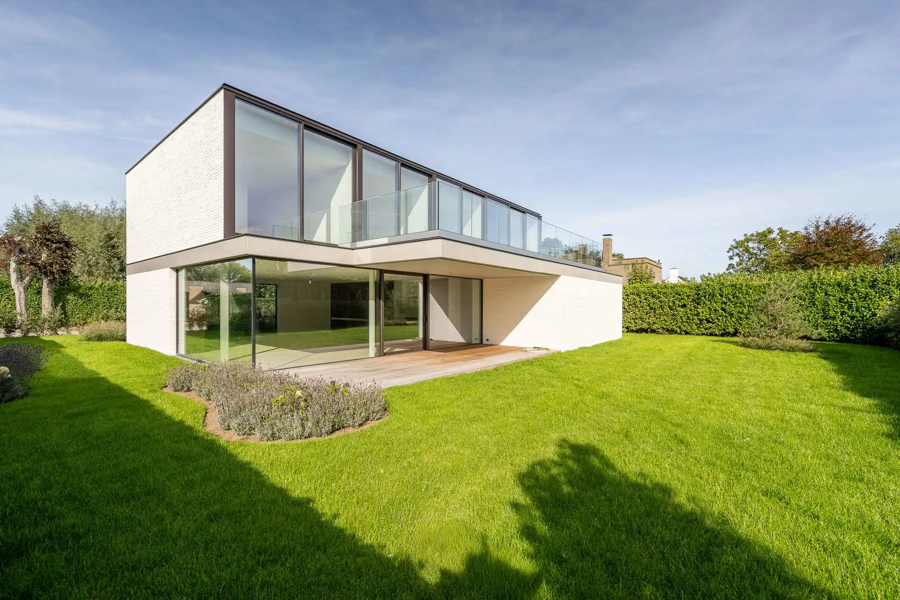 Ongemeubelde nieuwbouwvilla van Govaert & Vanhoutte in Knokke-Heist foto {{pictureIndex}}