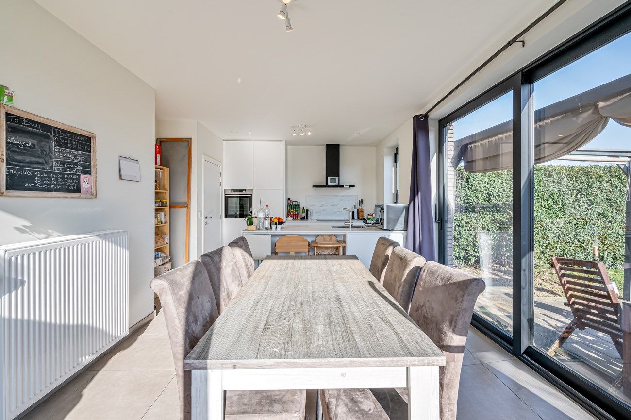 Instapklare woning met 4 slaapkamers en een eindeloos uitzicht foto 6