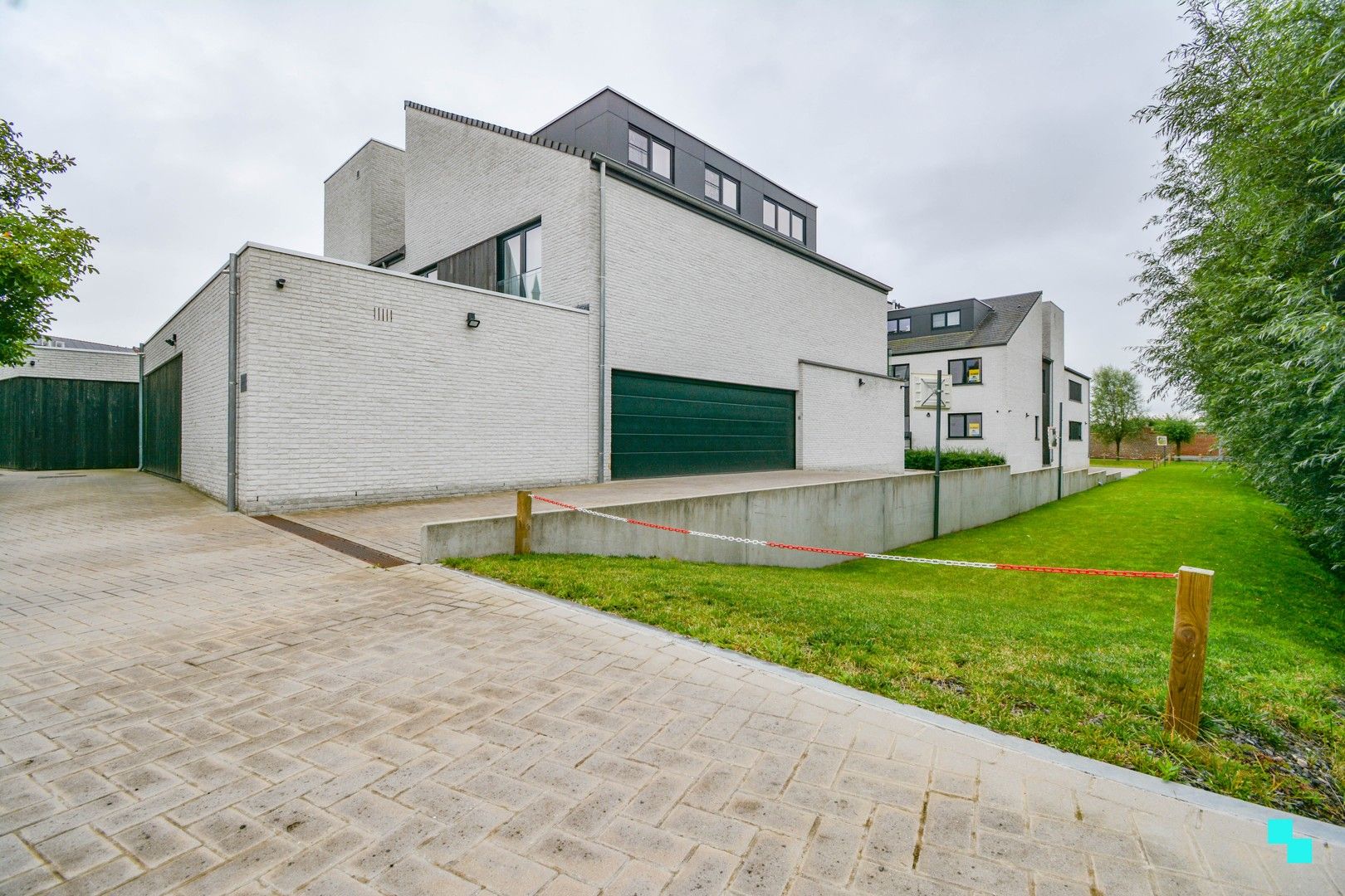 Gelijkvloers nieuwbouw appartement in dorpskern Gits foto 16