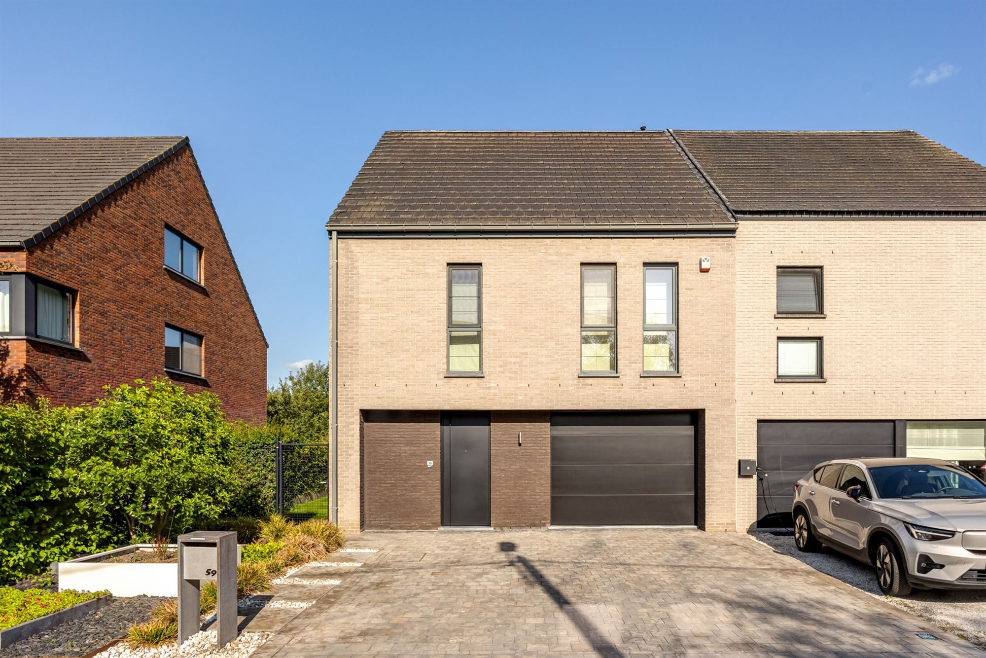 Huis foto {{pictureIndex}}