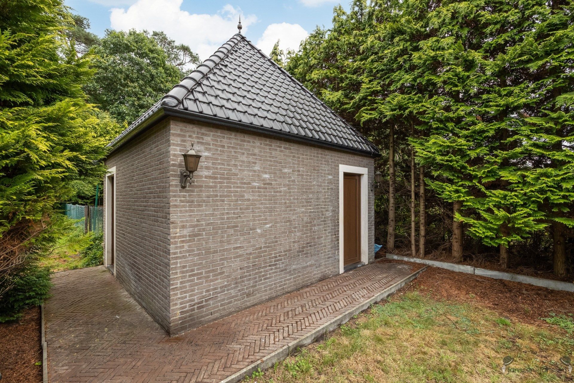 Villa met prachtige uitbouw op een zonovergoten perceel van 3.075 m². foto 31