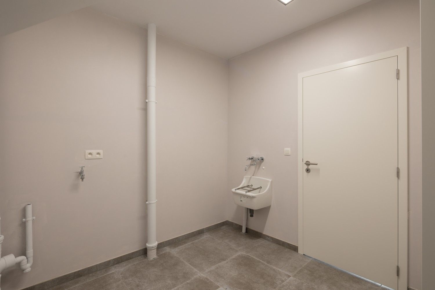 RECENTE ENERGIEZUINIGE GEZINSWONING GELEGEN OP EEN ZEER RUSTIGE LOCATIE TE UIKHOVEN foto 7
