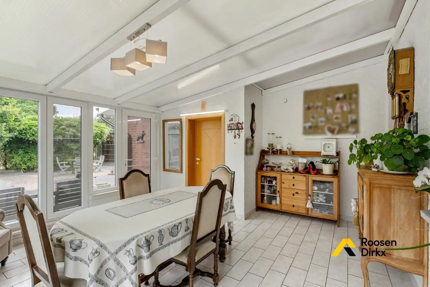 Perfect onderhouden gelijkvloerse woning op een perceel van bijna 12a in het groene hart van Limburg foto 12