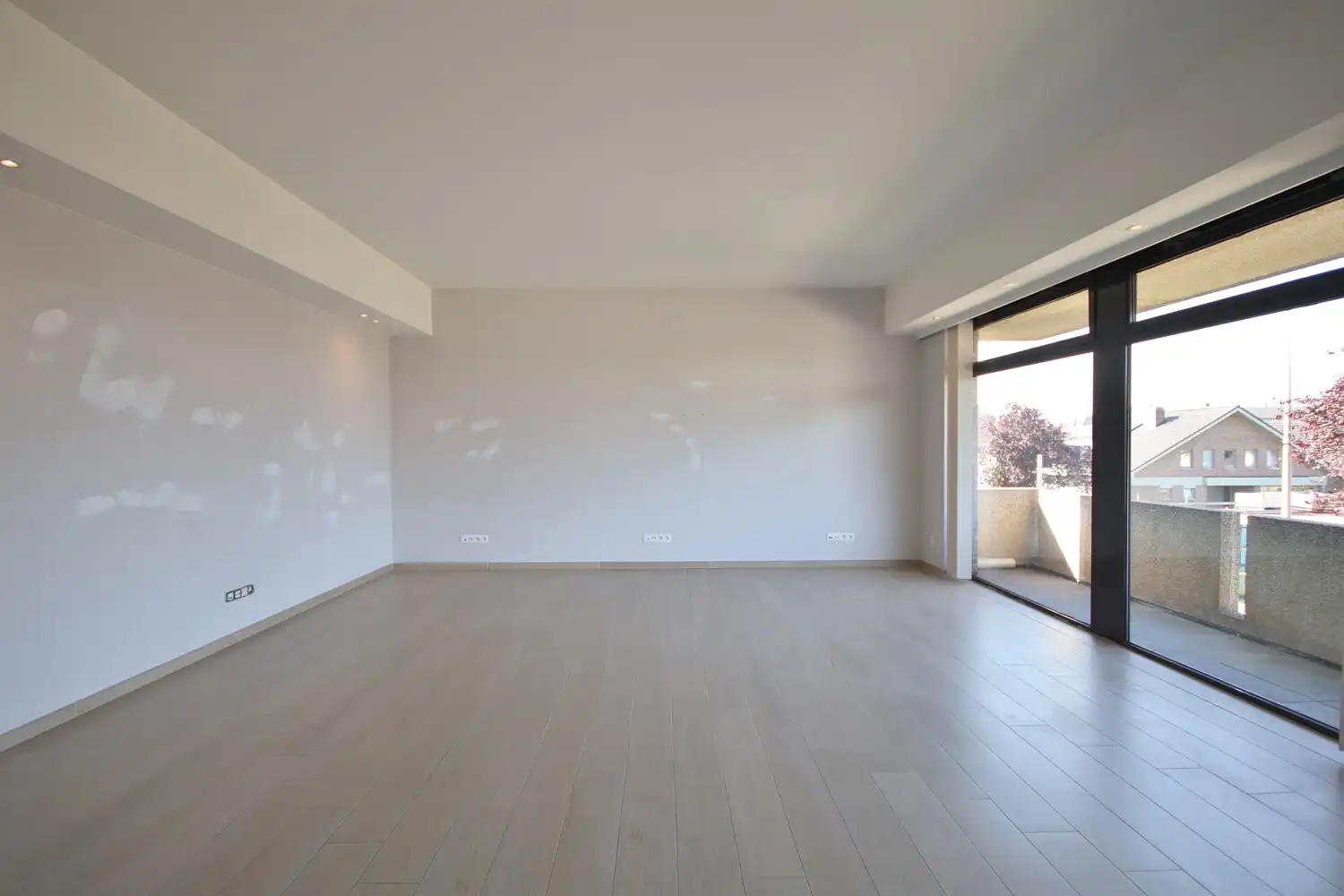 Ruim lichtrijk appartement met 3 slaapkamers en 2 terrassen foto 6