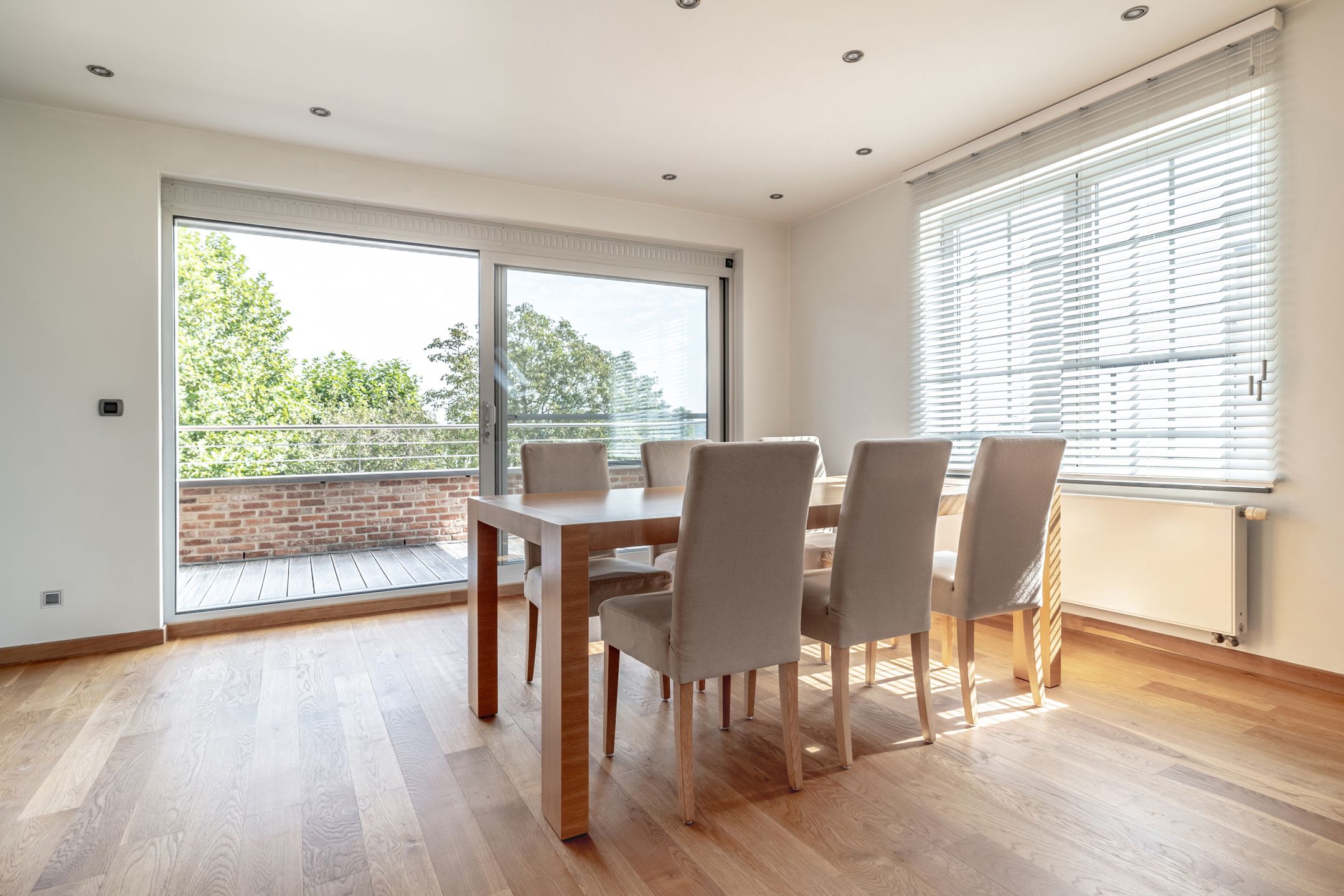 Ruim duplex-penthouse met 4 slpk, 2 (dak) terrassen en vrij uitzicht te Hoogstraten! foto 11