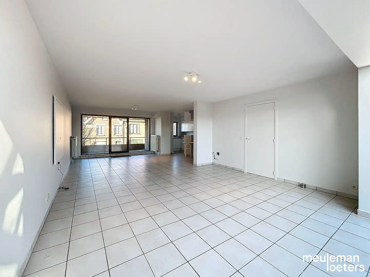 Ruim duplex appartement met garagebox foto 6