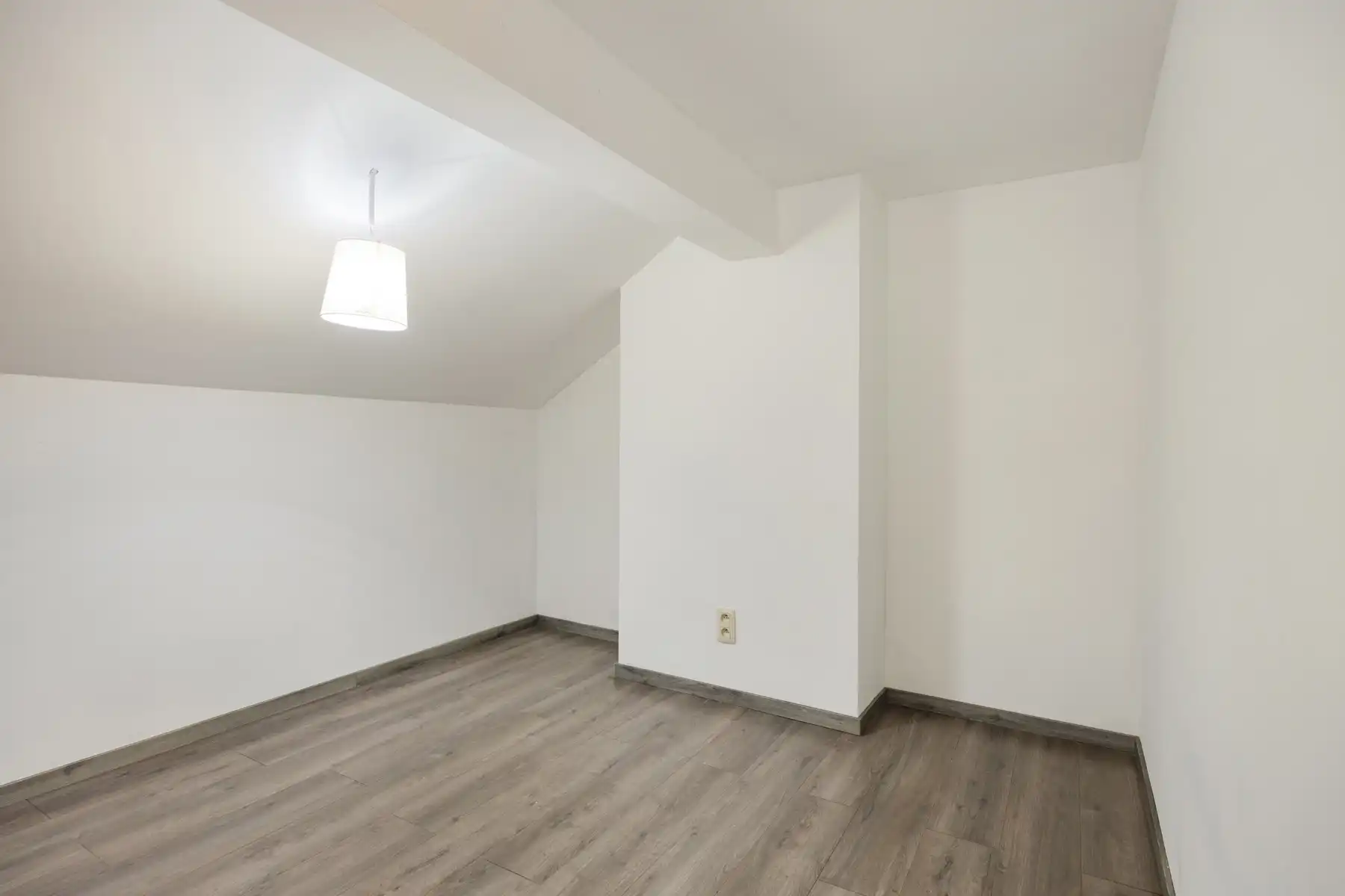 Instapklare woning met 4 slaapkamers in centrum Wetteren  foto 12