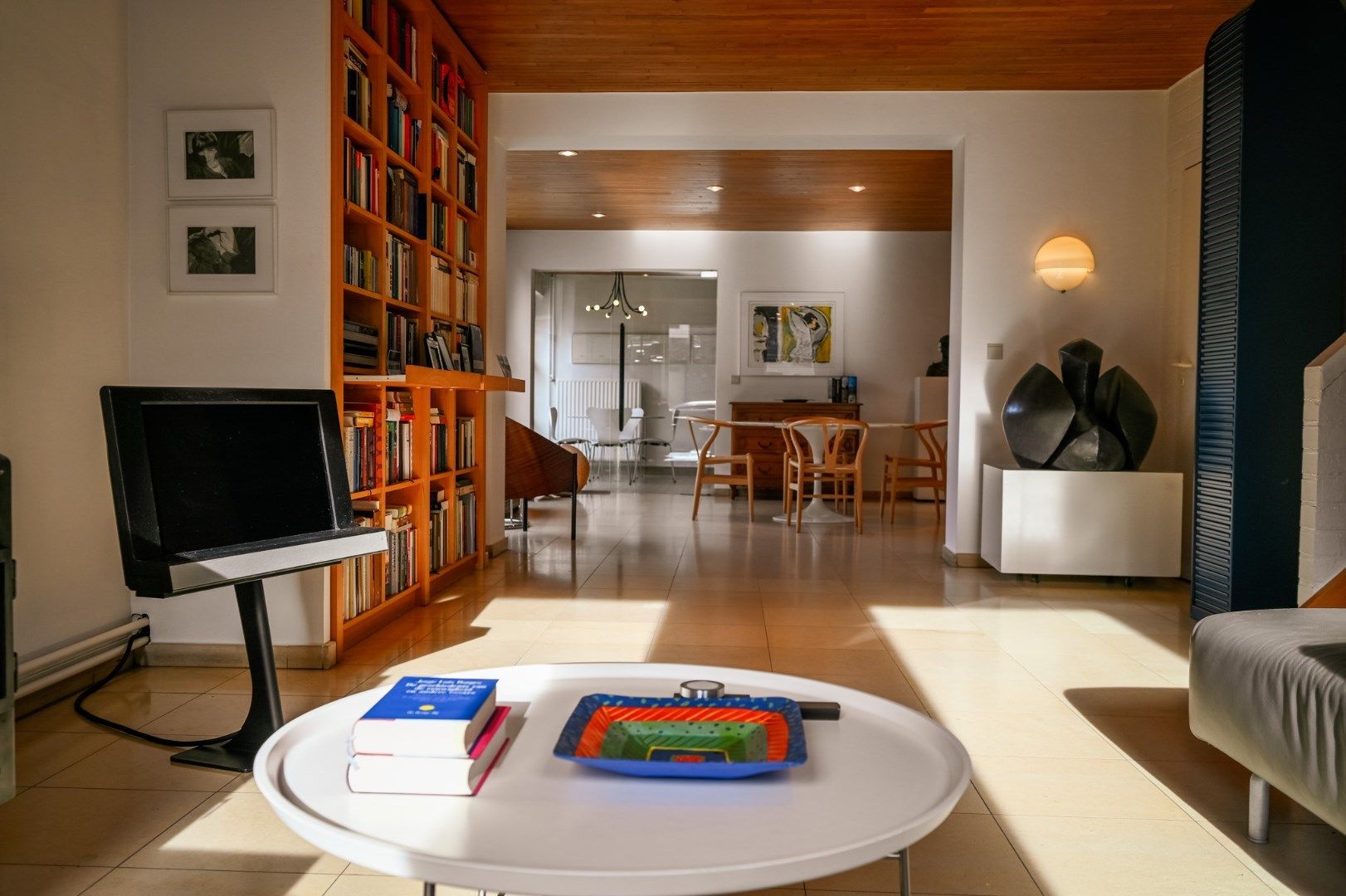 ARCHITECTURAAL PARELTJE MET POLYVALENTE RUIMTE  foto {{pictureIndex}}