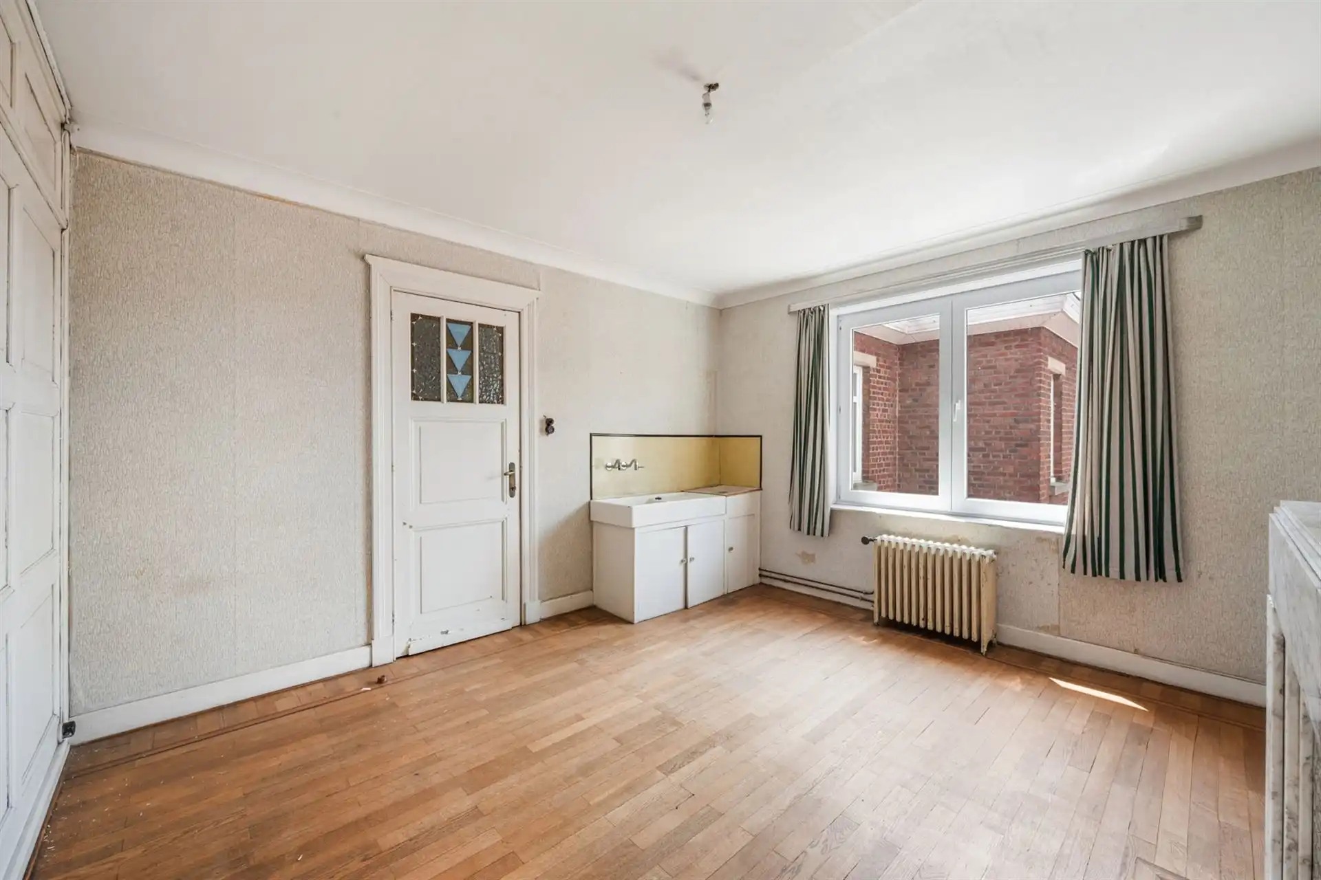 Ruime herenwoning met garage en 8 slk! foto 19