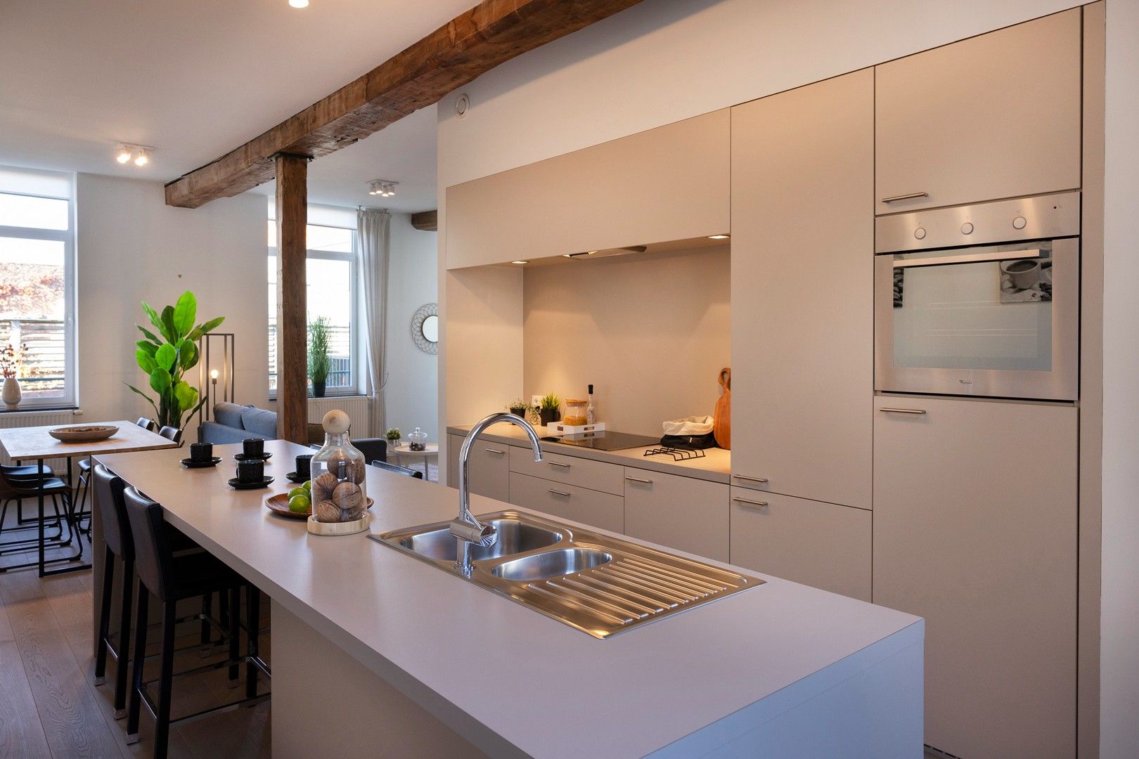 Rustig gelegen, karaktervol appartement in centrum Menen. foto 6