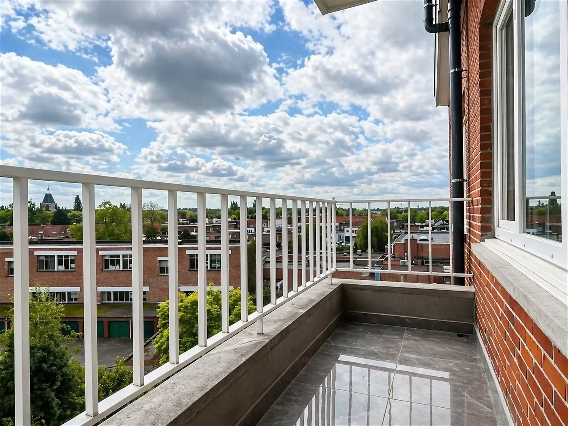 ruim appt met veel lichtinval in hartje Wilrijk! foto 9