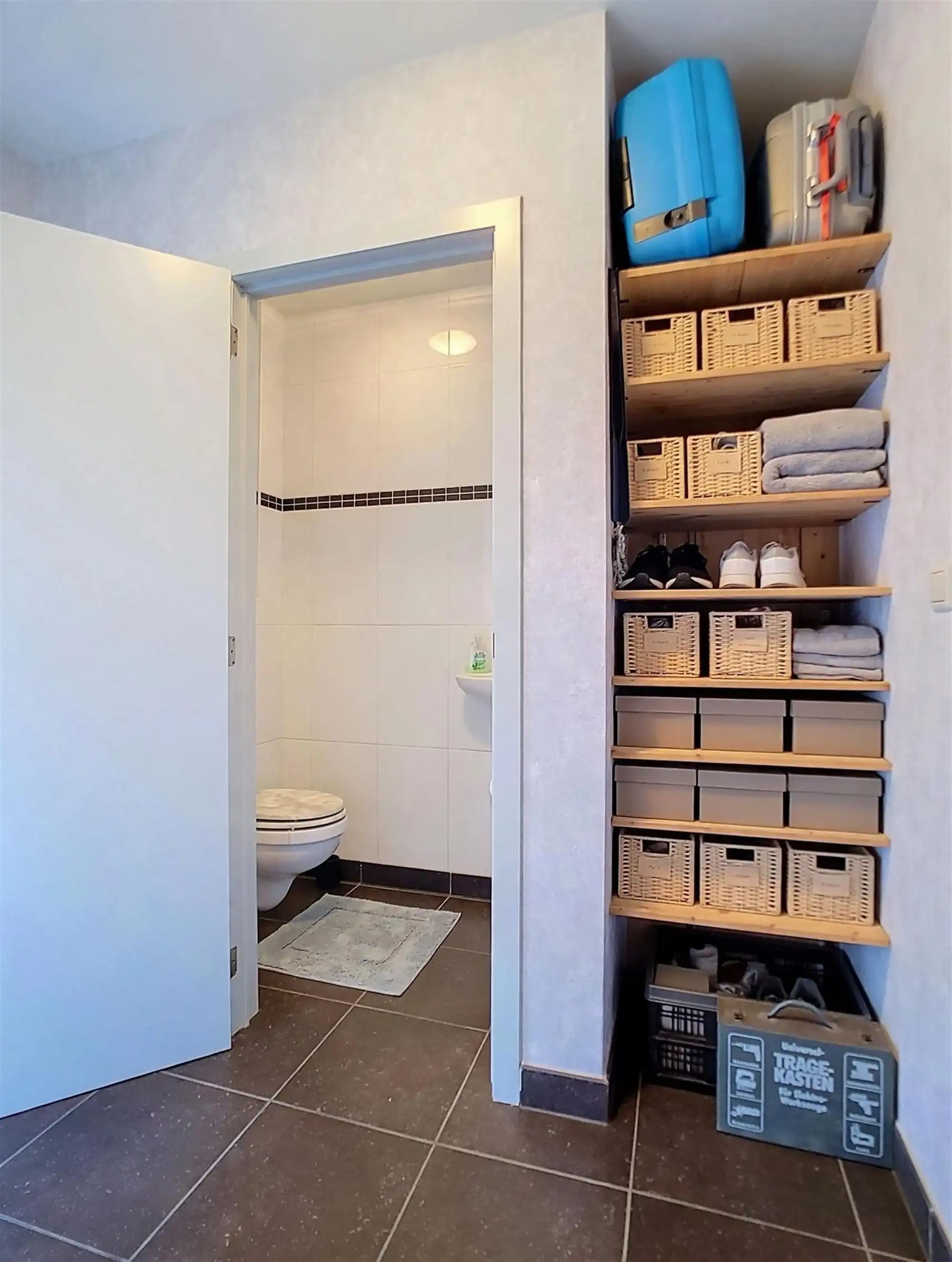 Ruim en verzorgd appartement met 2 slaapkamers, terras en autostaanplaats in centrum Itegem foto 9