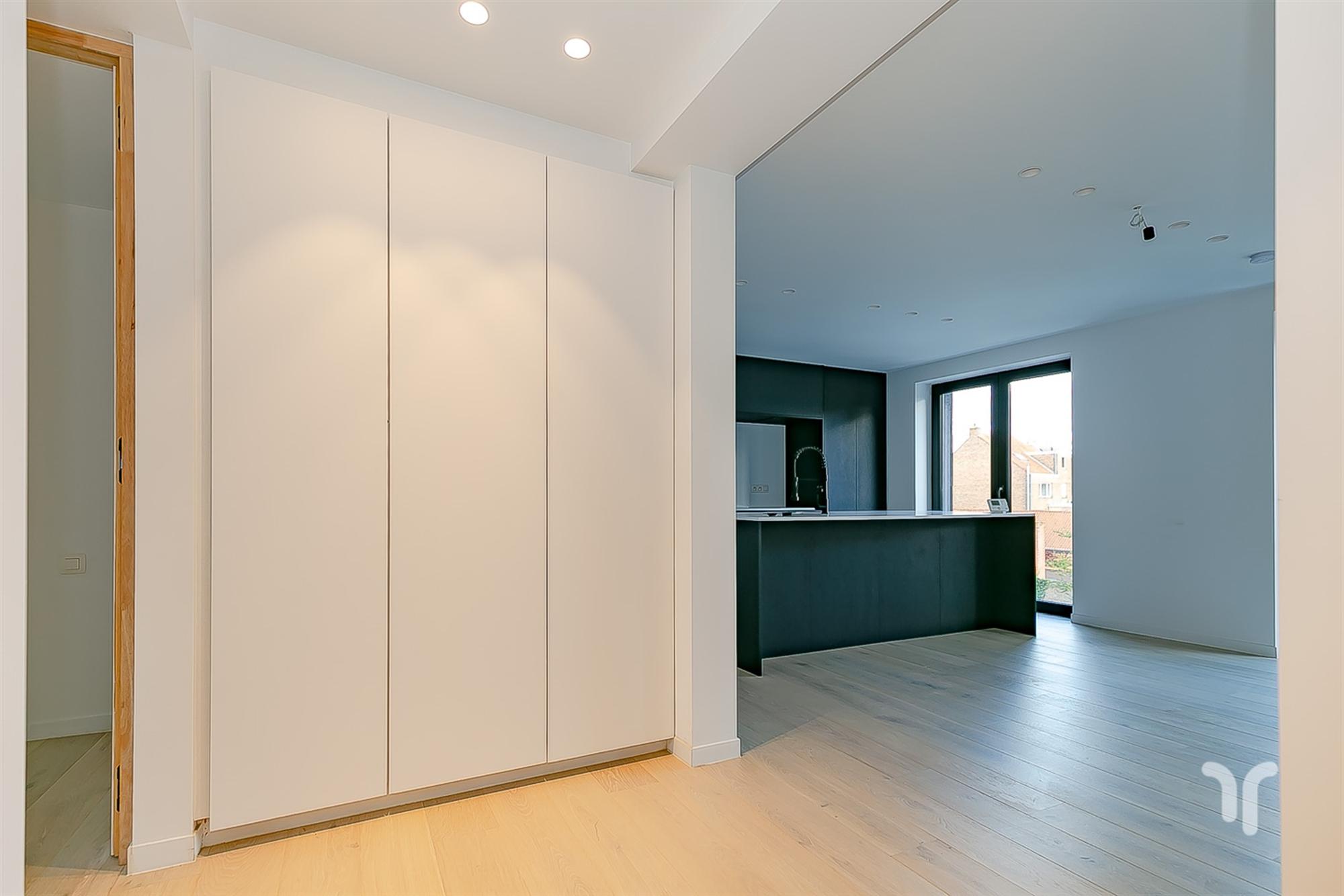 Gerenoveerde luxe-appartementen en penthouse te Christus Koning.  foto 2