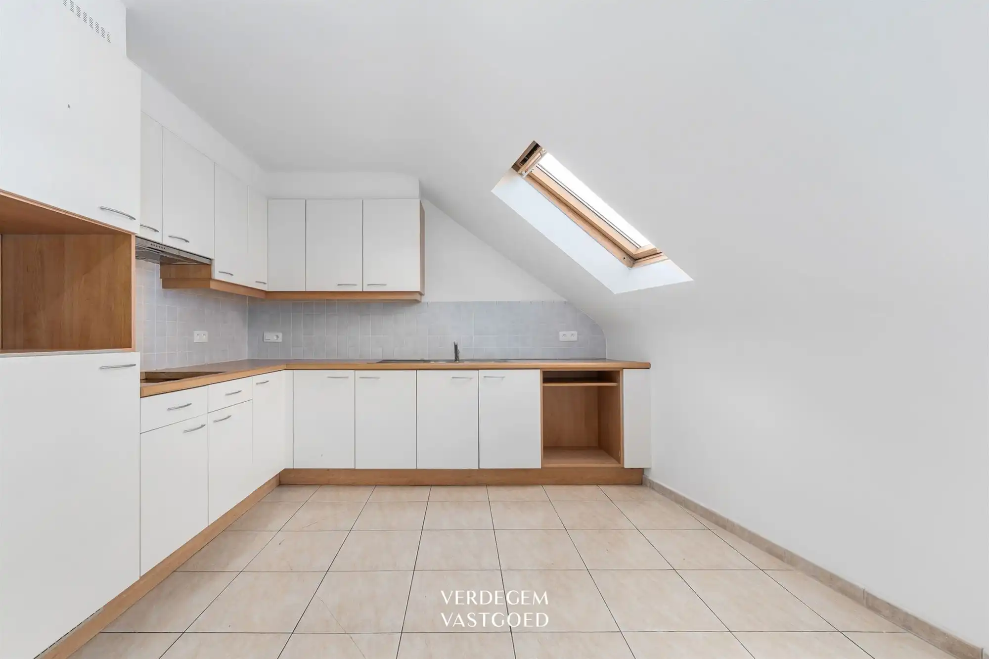 Dakappartement met 2 slaapkamers, garage en autostaanplaats foto 15